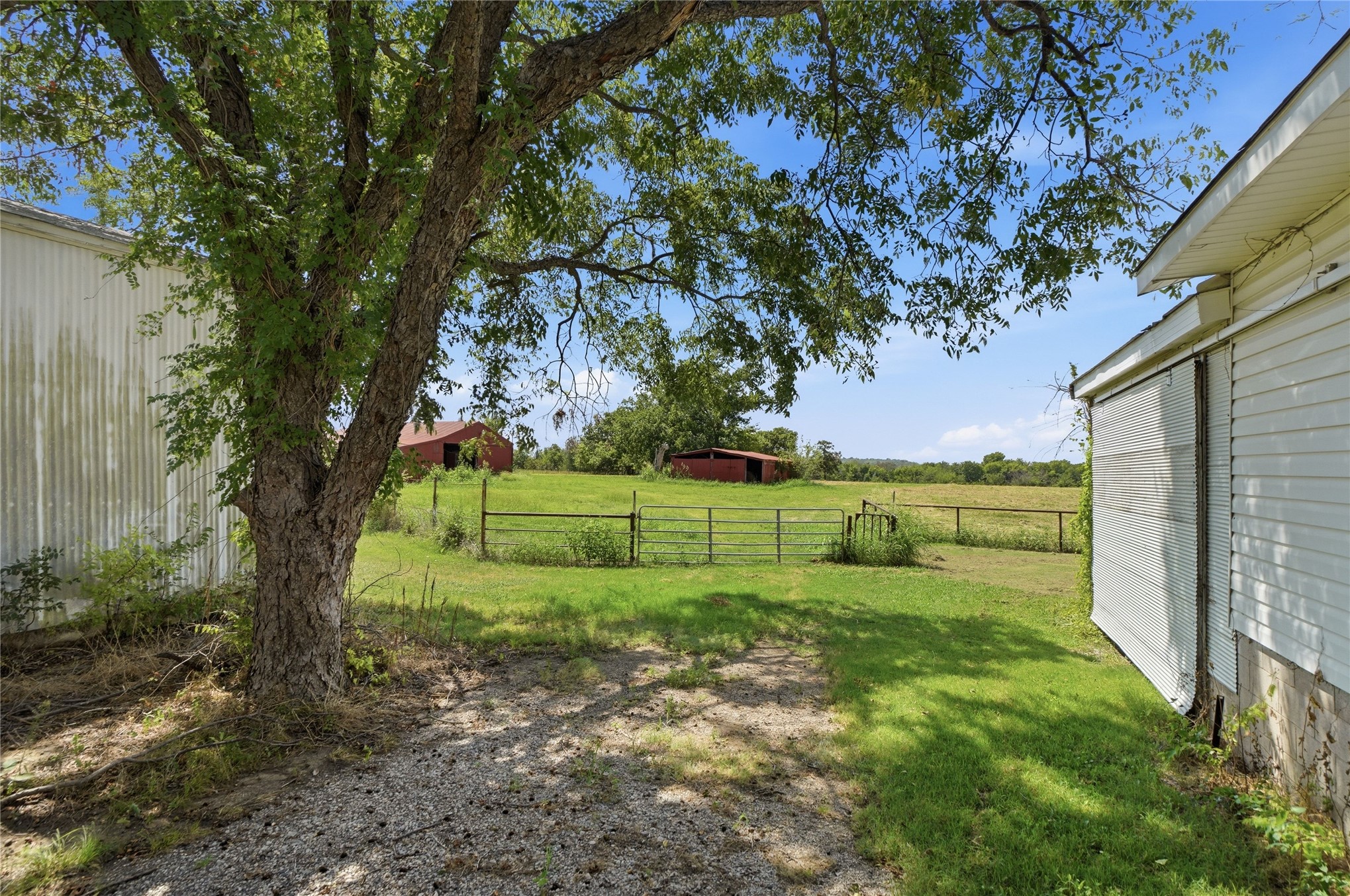 15802 Elwood Avenue Property Photo 68