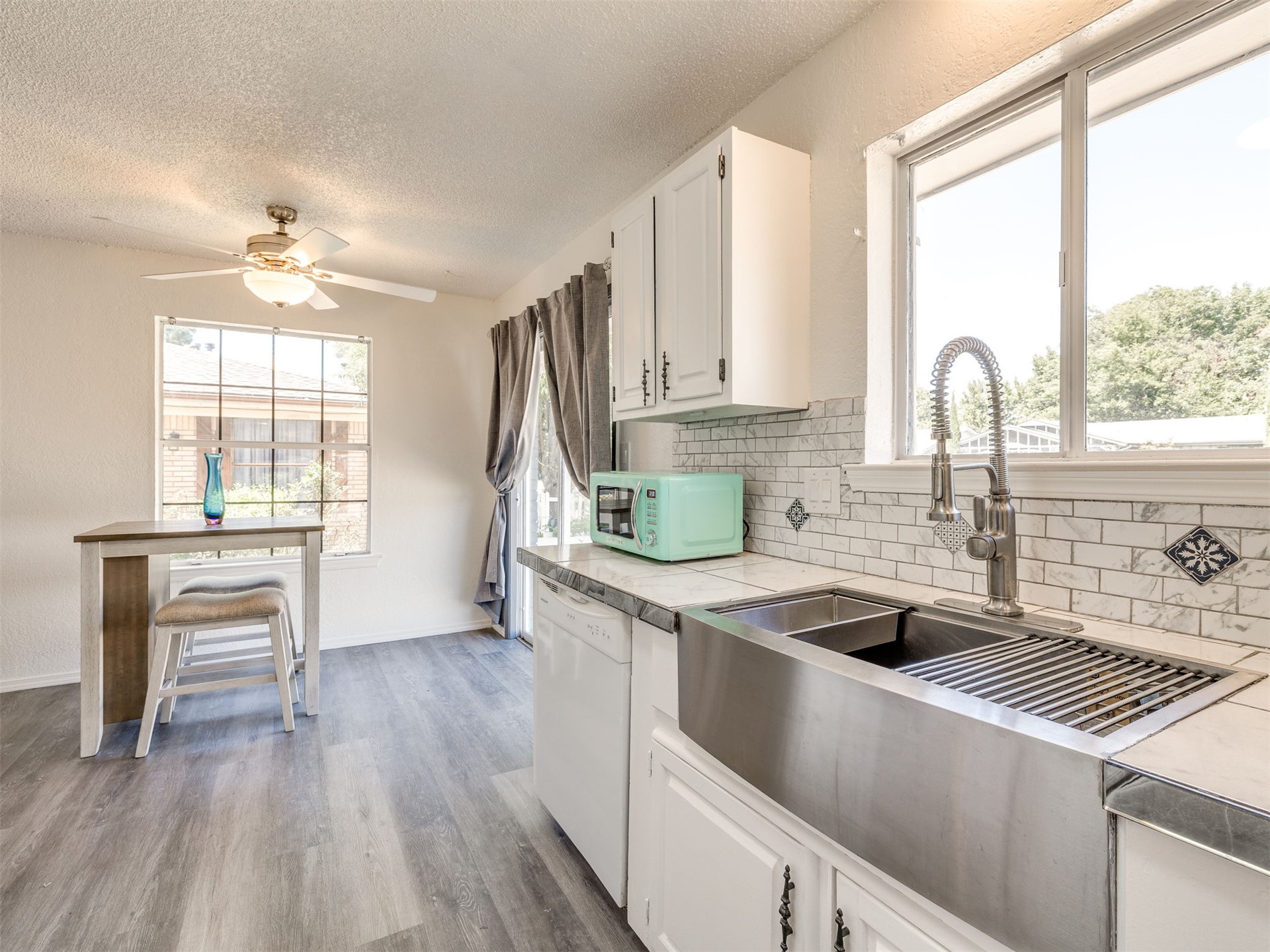 24 W Rachel Street Property Photo 45