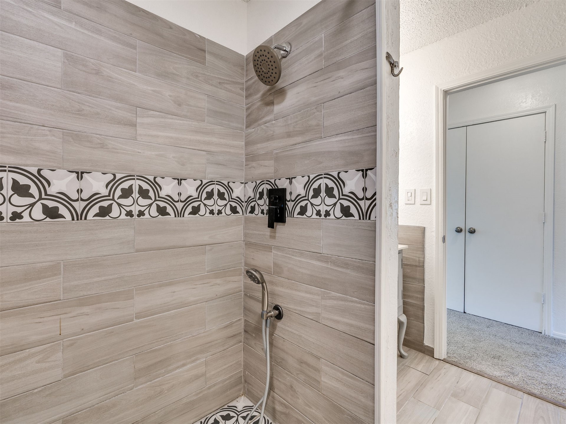 24 W Rachel Street Property Photo 51