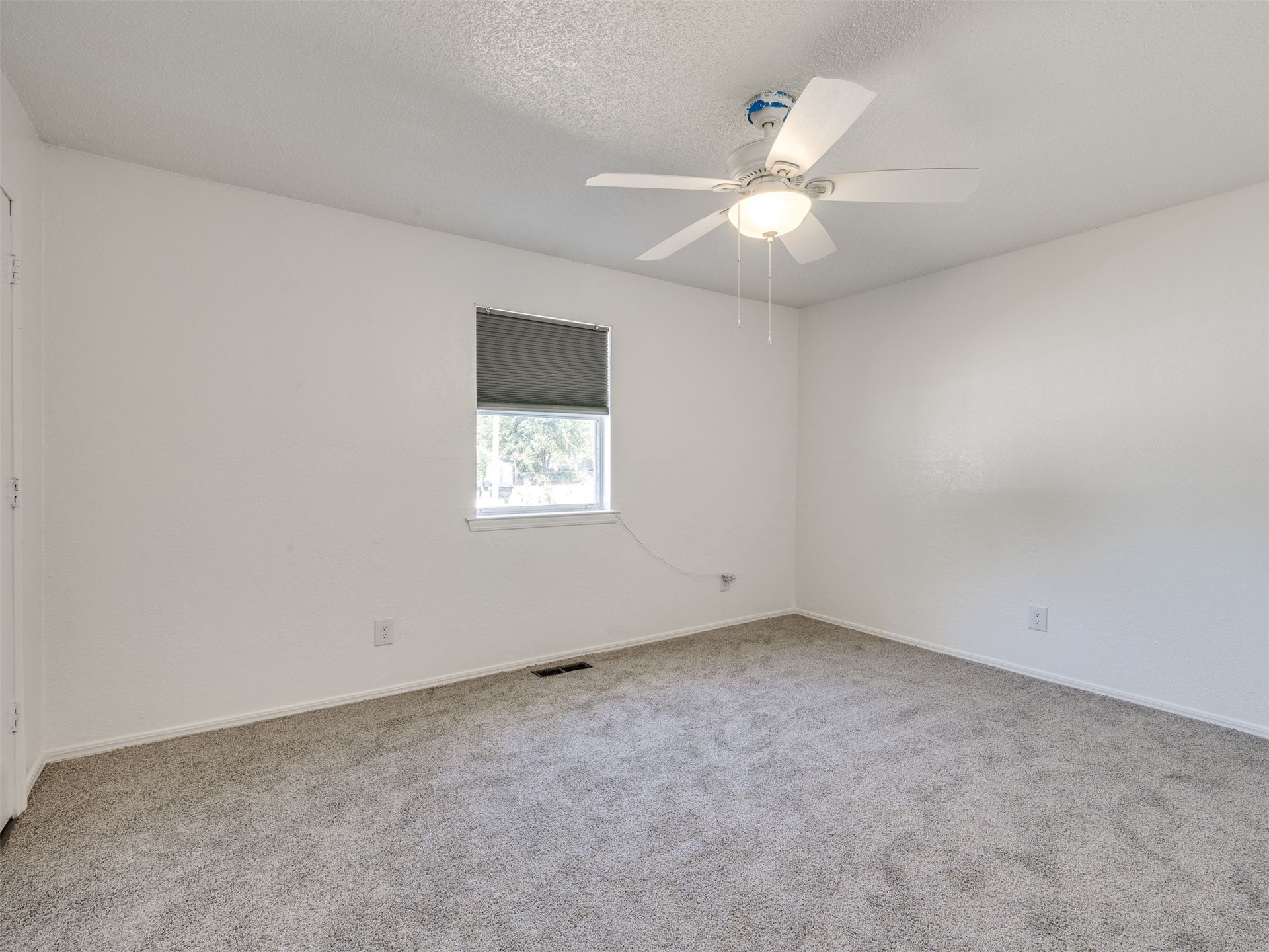 24 W Rachel Street Property Photo 54