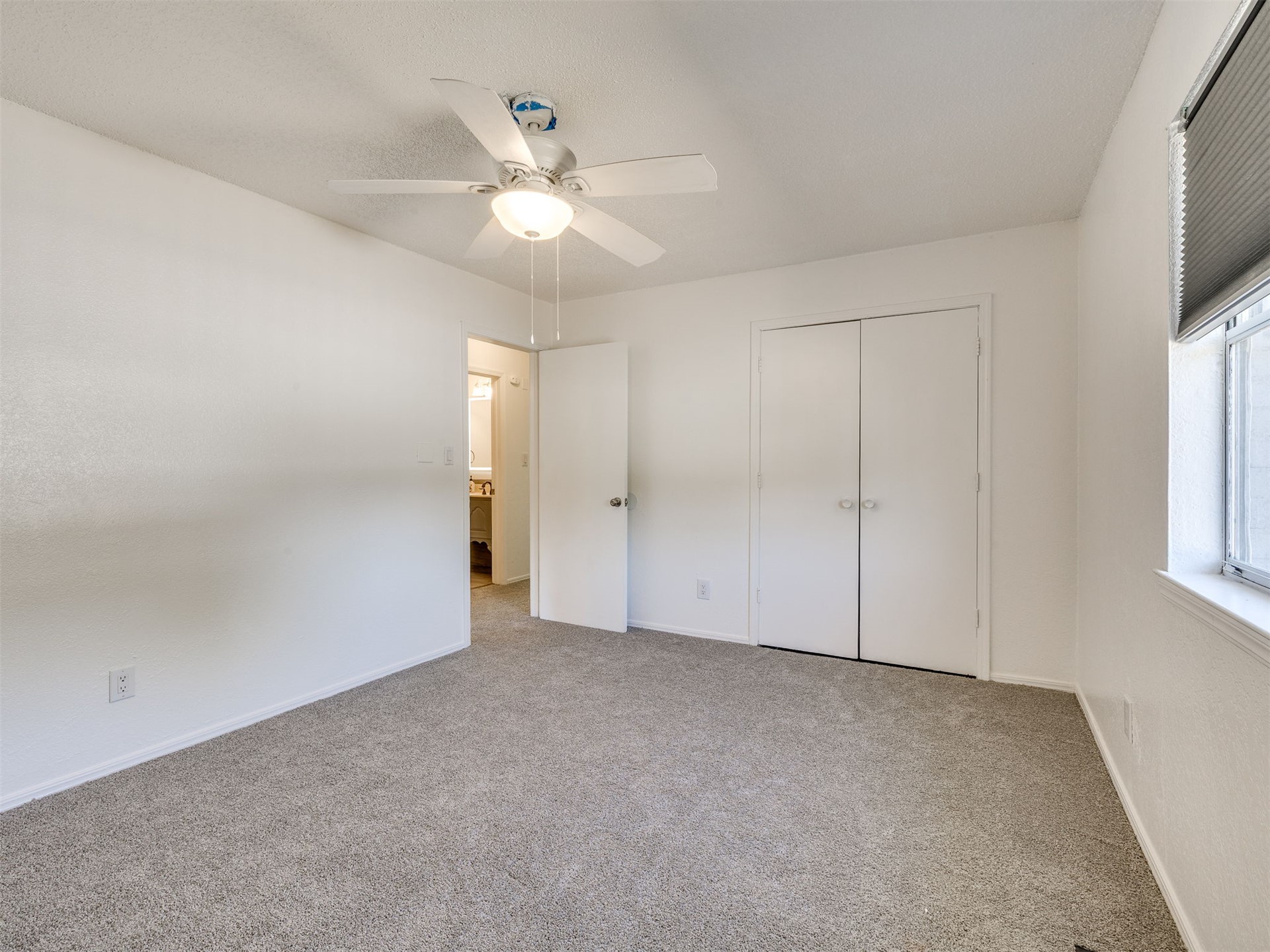 24 W Rachel Street Property Photo 55