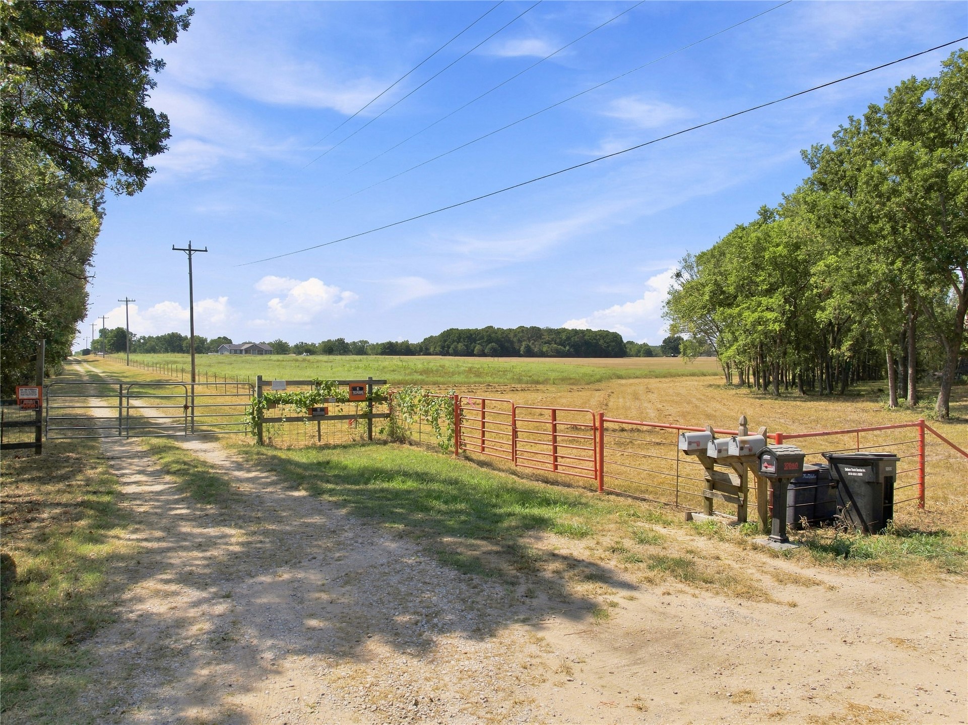 102145 N3710 Property Photo 4