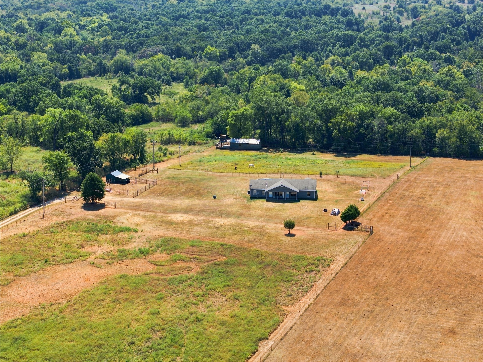 102145 N3710 Property Photo 9