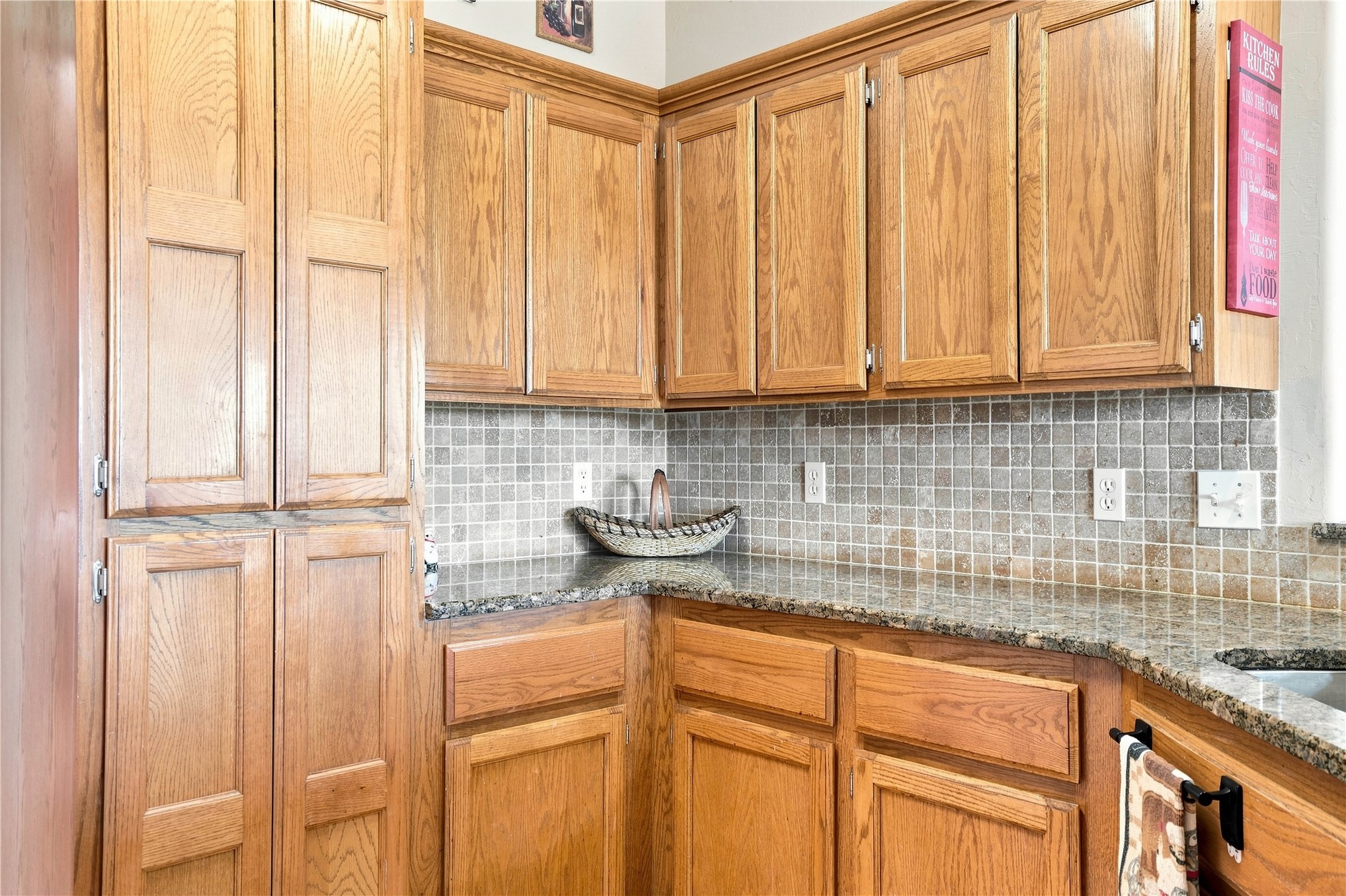 102145 N3710 Property Photo 29