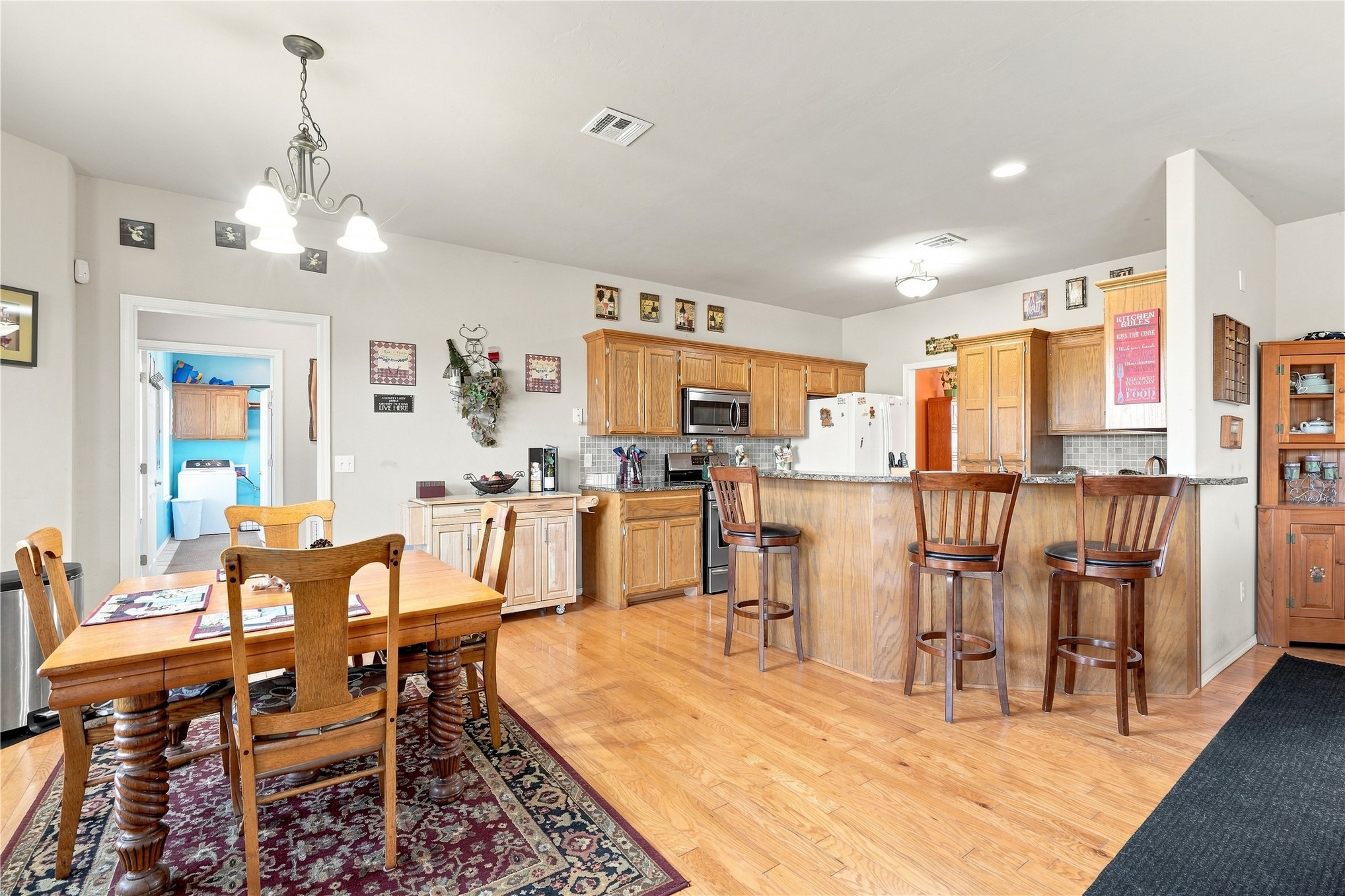 102145 N3710 Property Photo 34