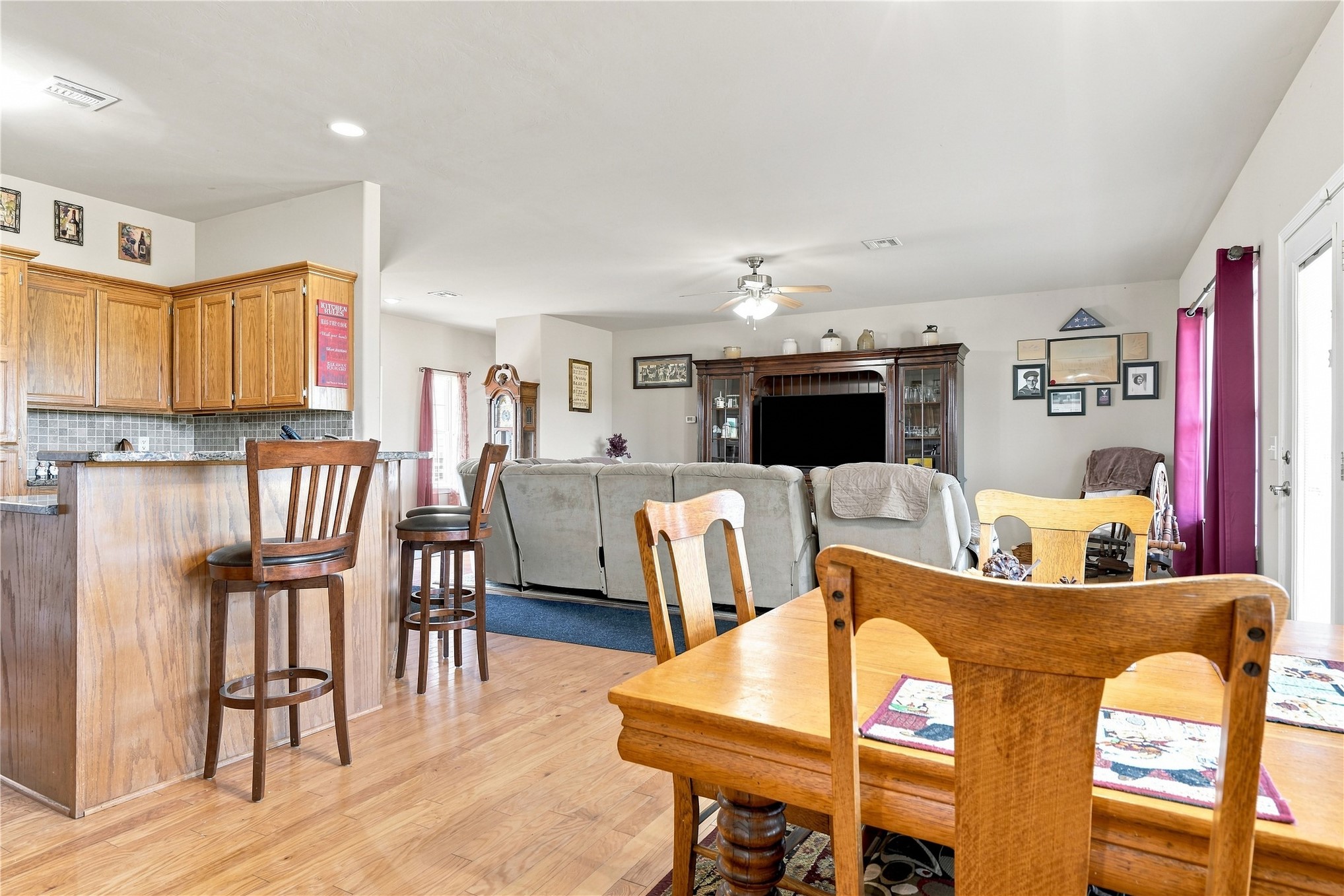 102145 N3710 Property Photo 47