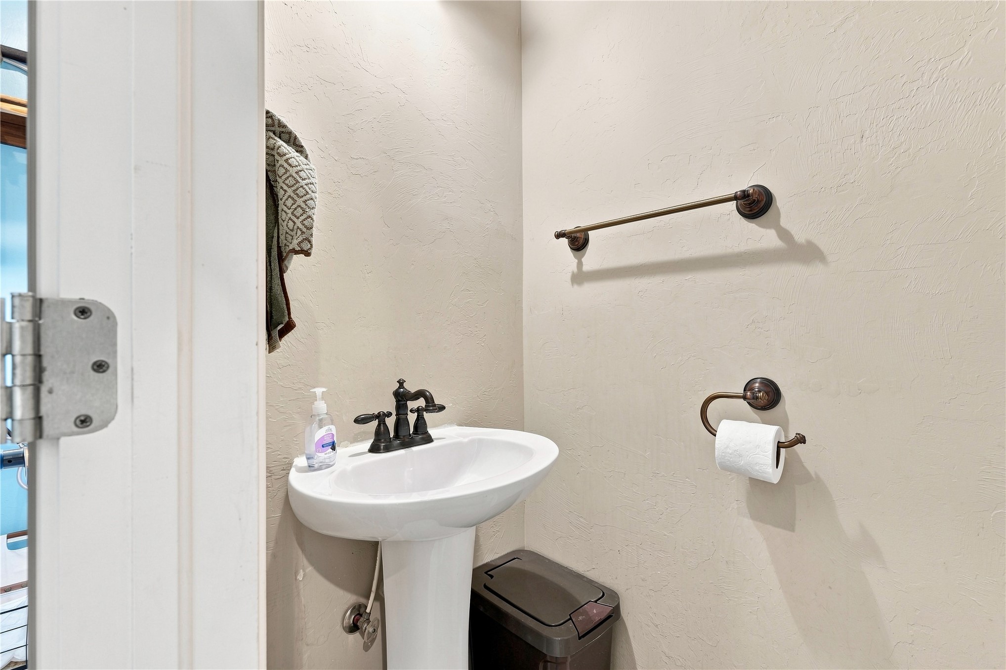 102145 N3710 Property Photo 50
