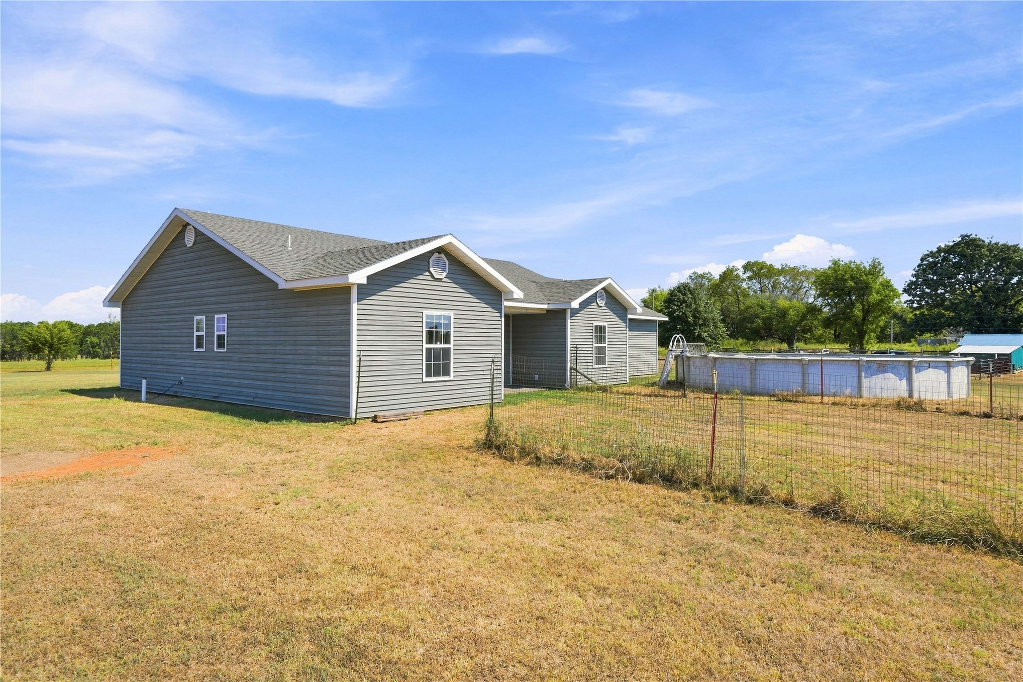 102145 N3710 Property Photo 72