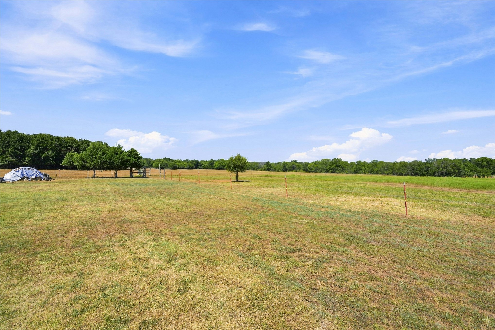 102145 N3710 Property Photo 77