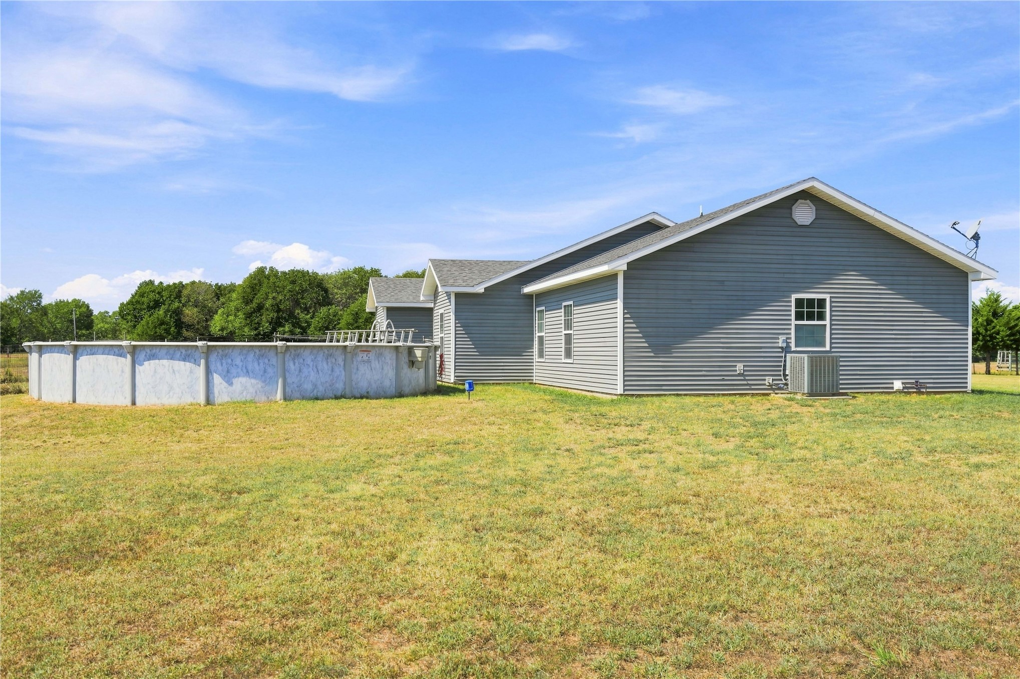 102145 N3710 Property Photo 78