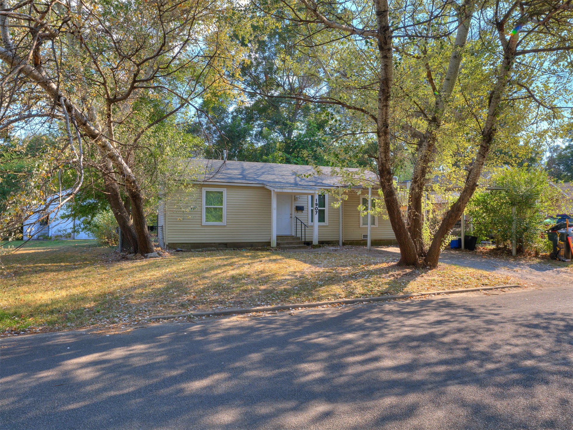 1907 Monta Avenue Property Photo 2