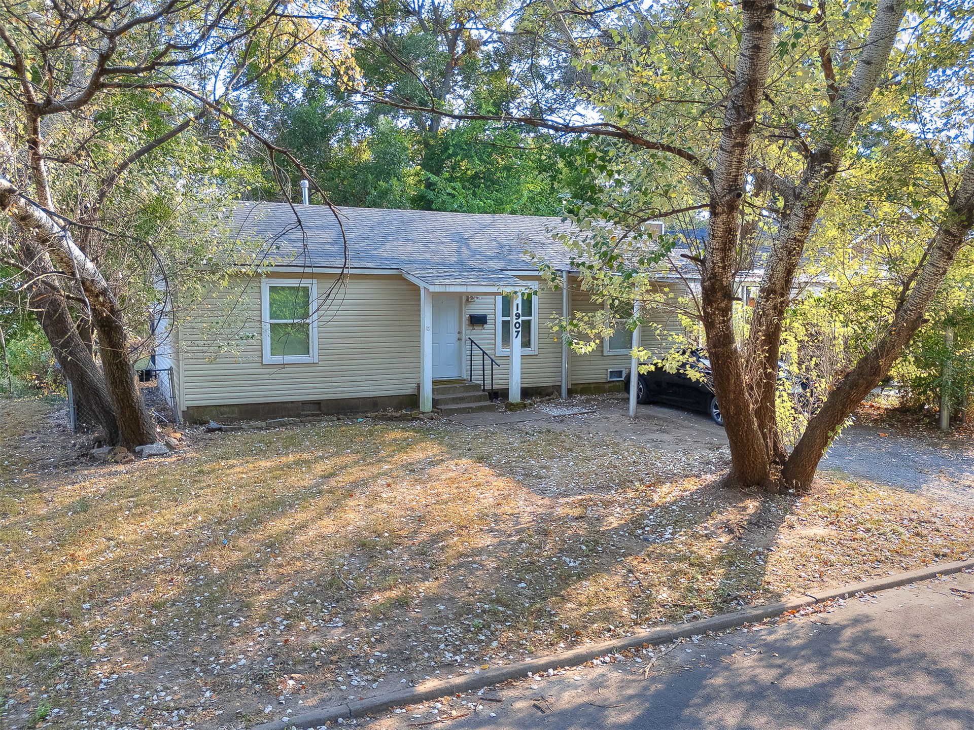 1907 Monta Avenue Property Photo 3