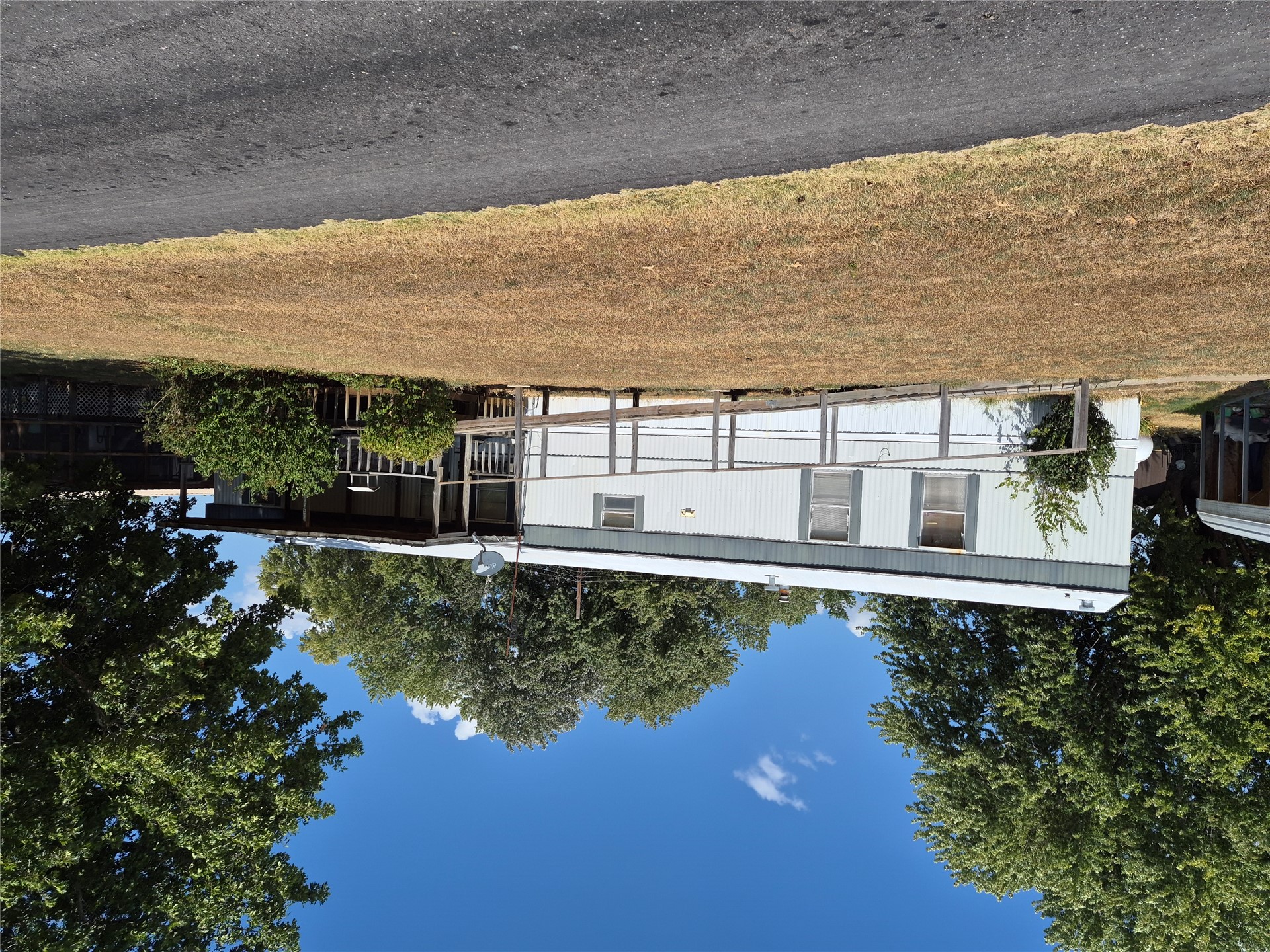 441055 E Cedar Crest Drive E Property Photo 1