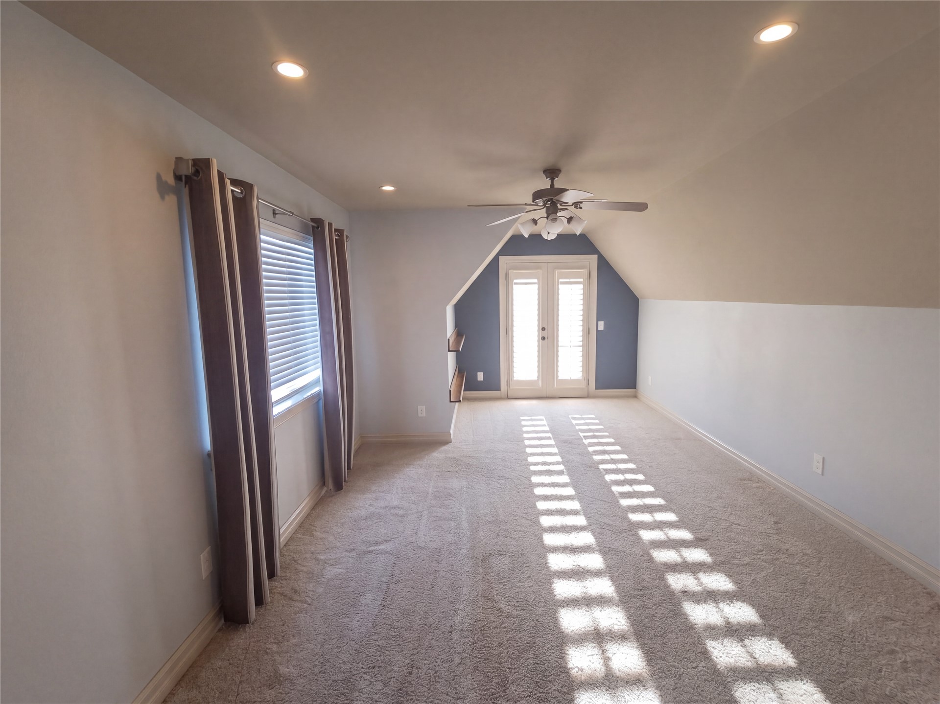 3908 N Pine Avenue Property Photo 16
