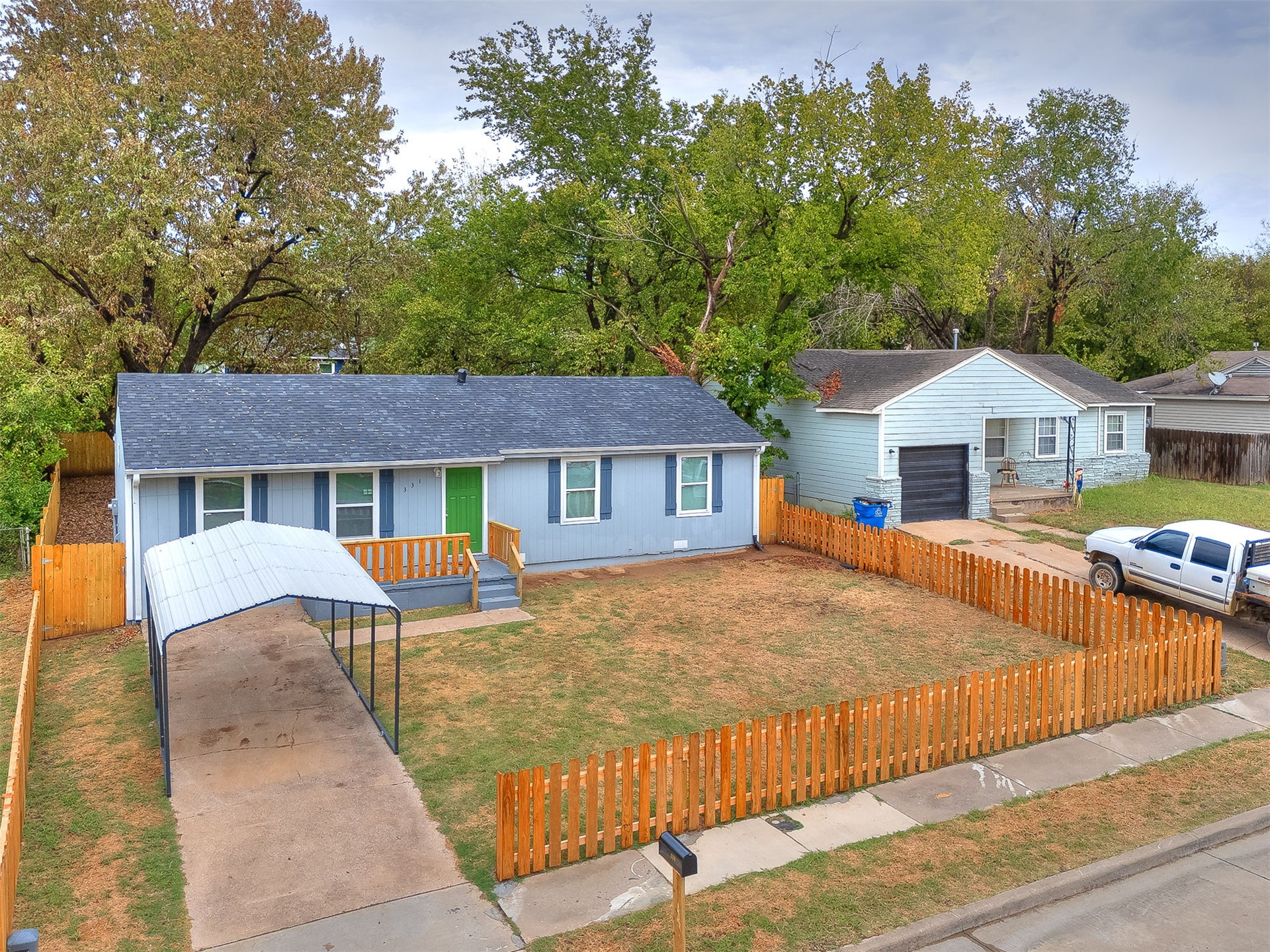 331 W 49th Street N Property Photo 1