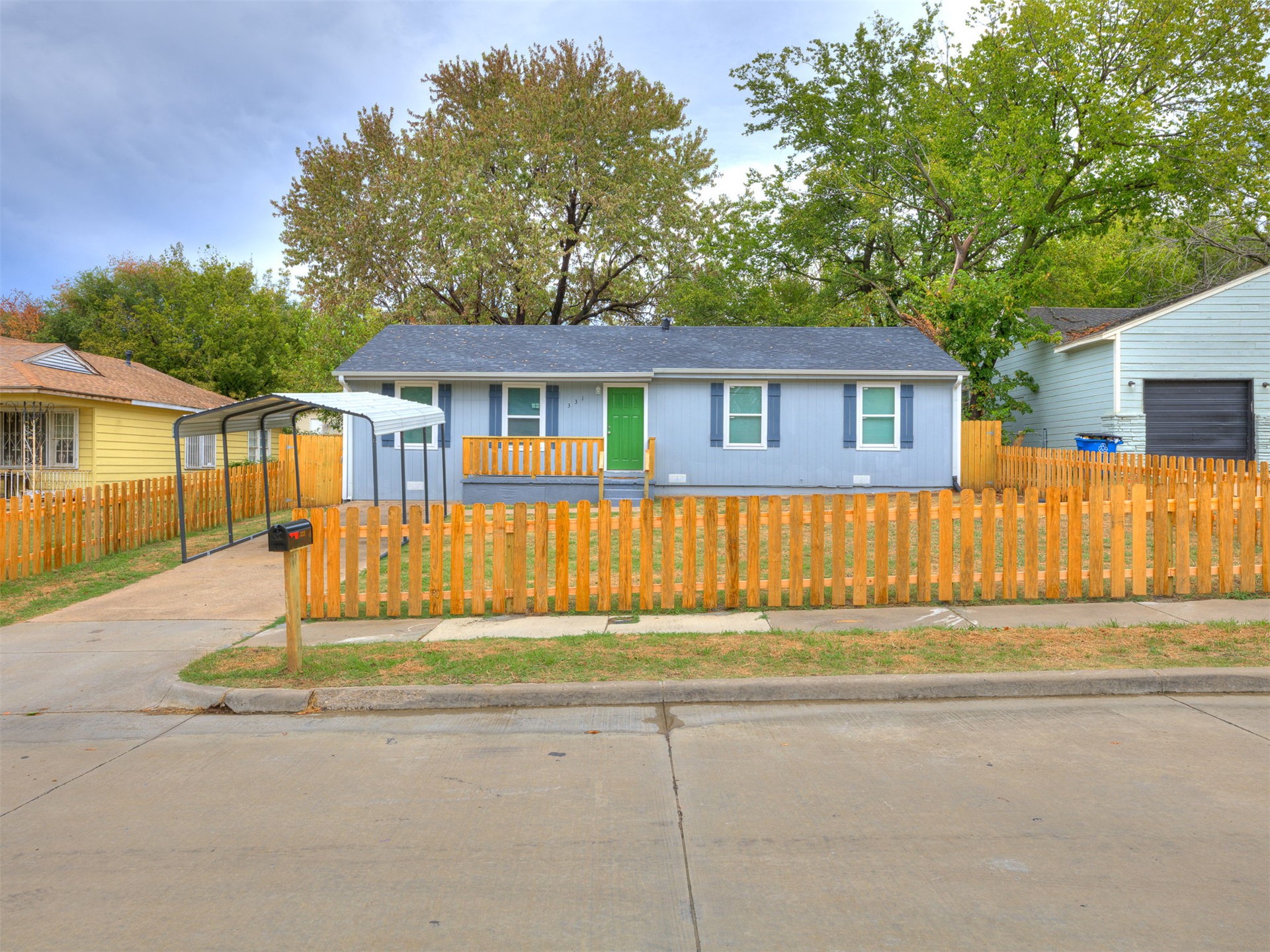 331 W 49th Street N Property Photo 7