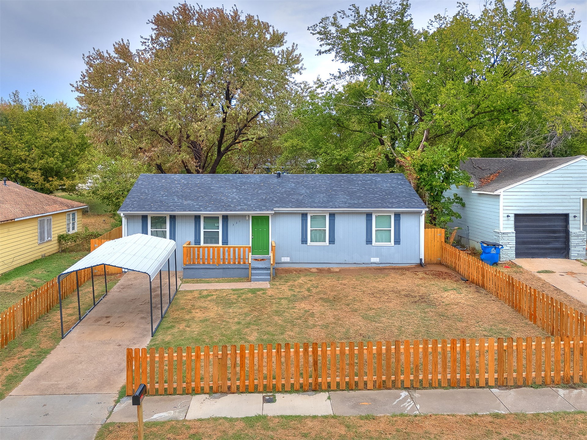 331 W 49th Street N Property Photo 9