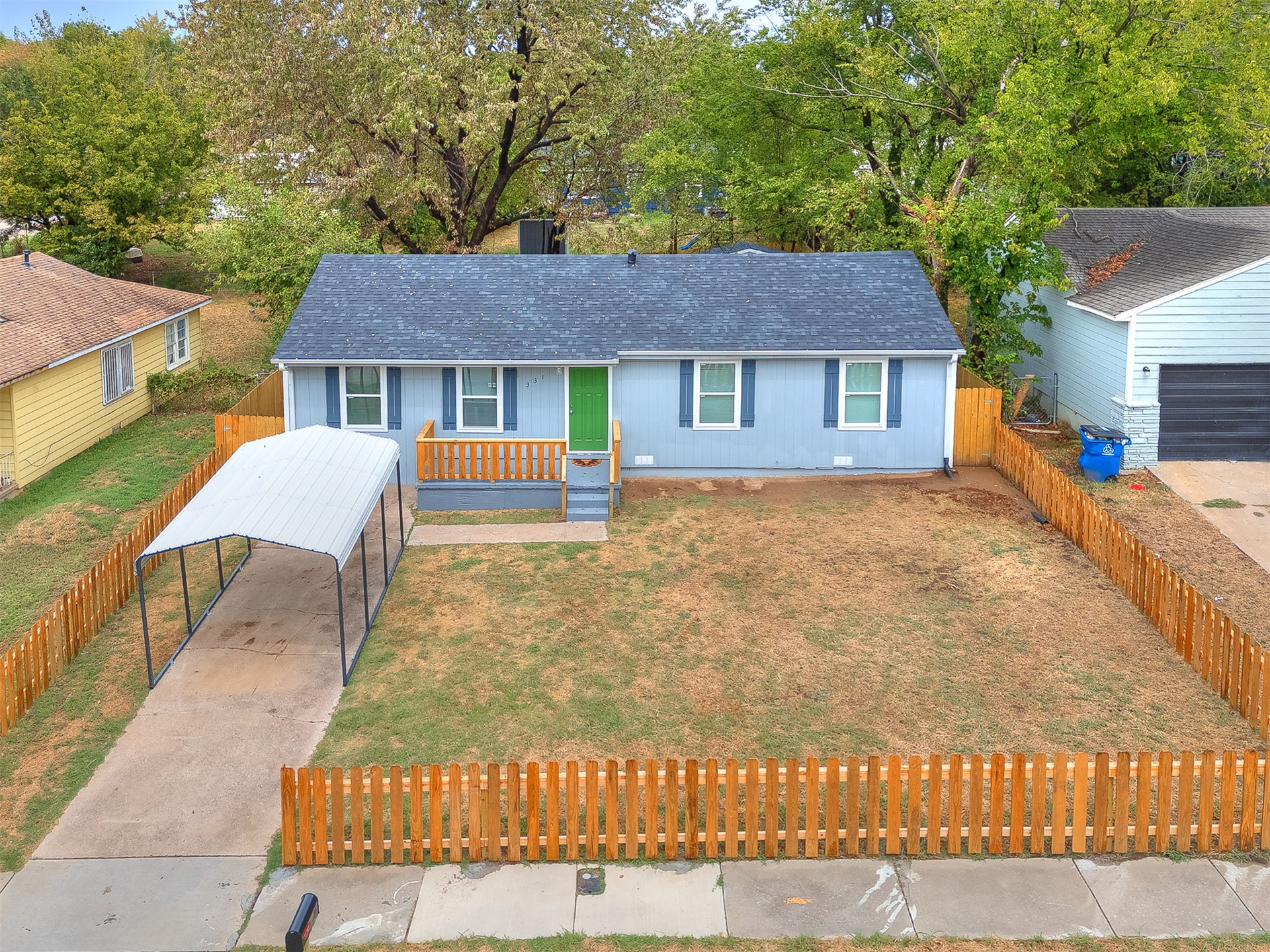 331 W 49th Street N Property Photo 12