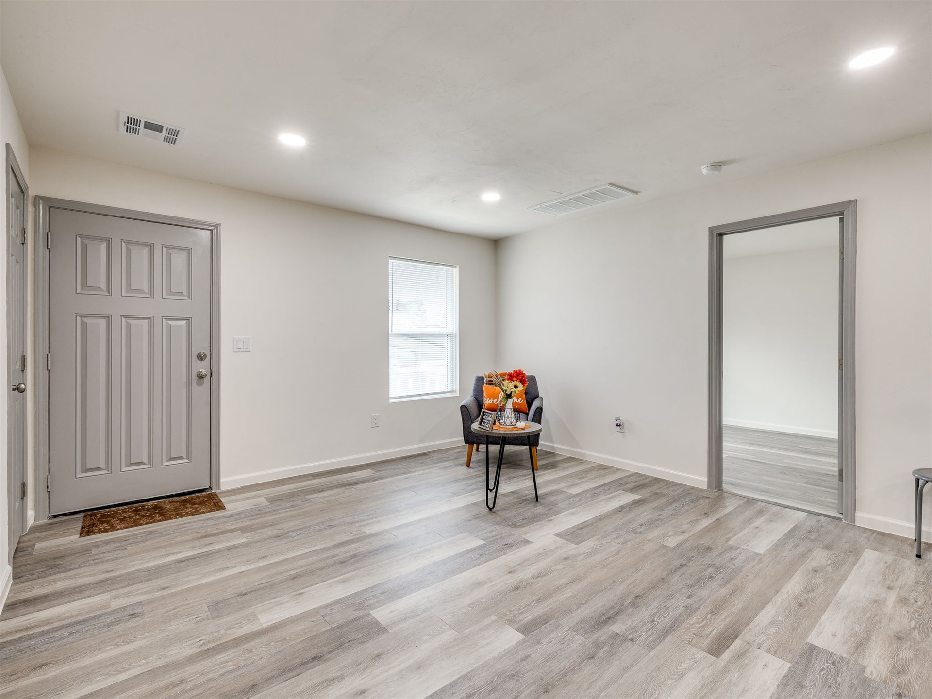 331 W 49th Street N Property Photo 18