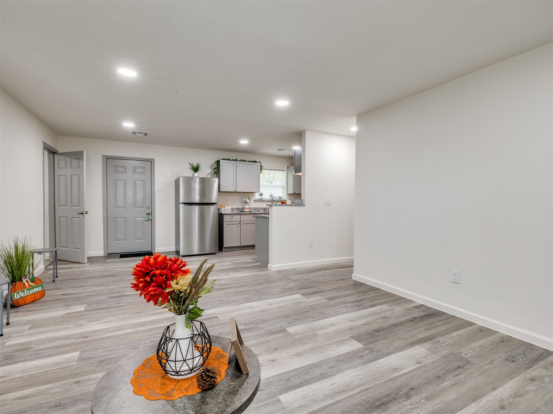 331 W 49th Street N Property Photo 20