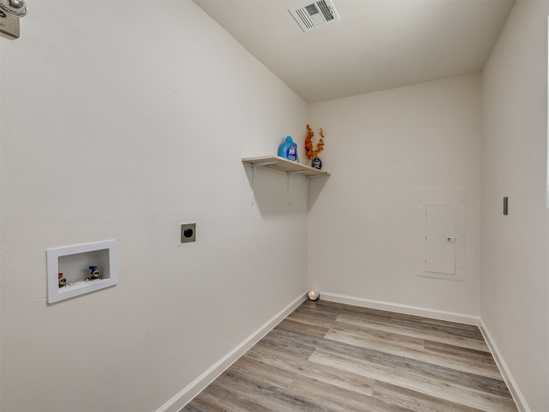331 W 49th Street N Property Photo 29
