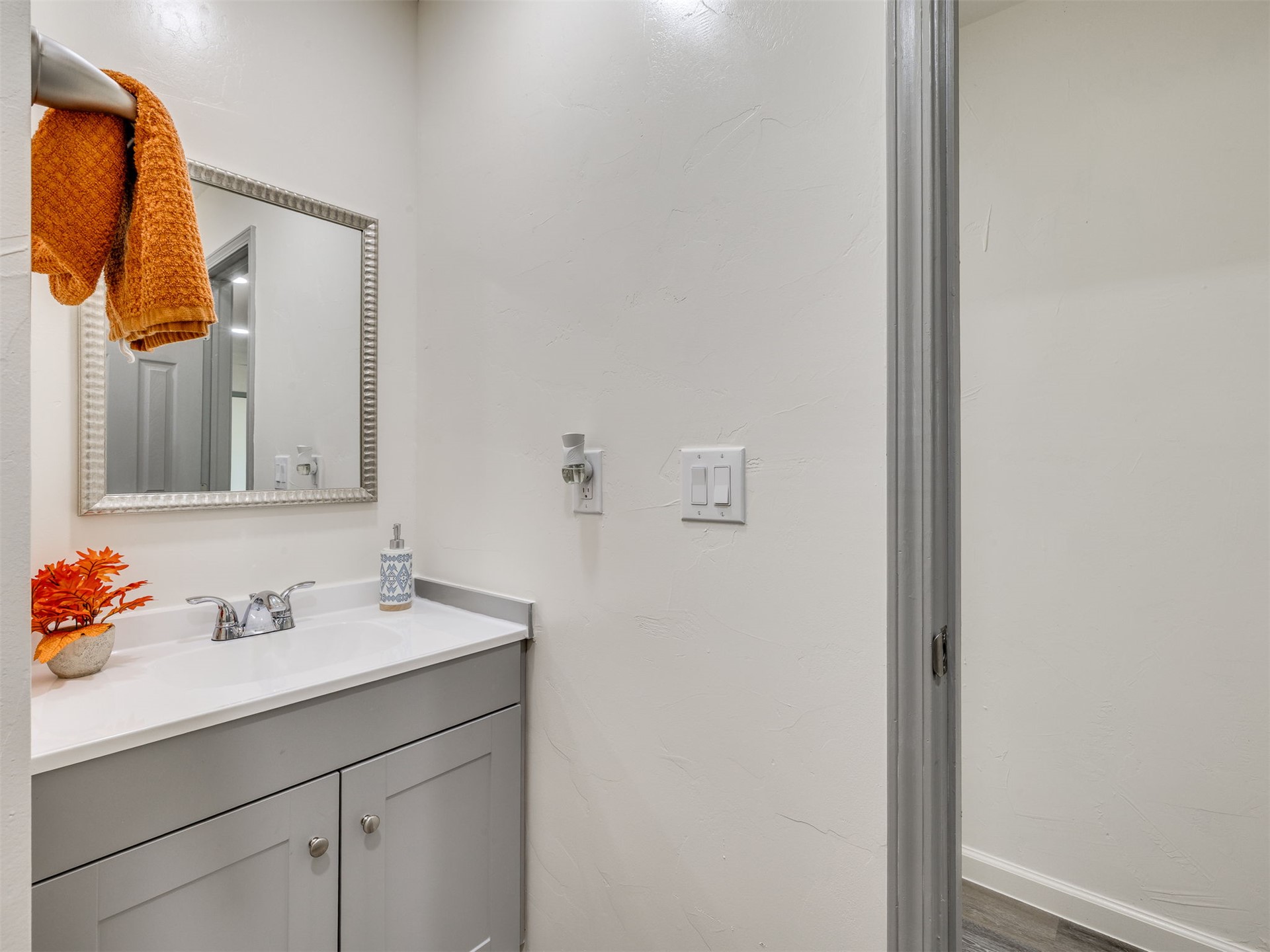 331 W 49th Street N Property Photo 38