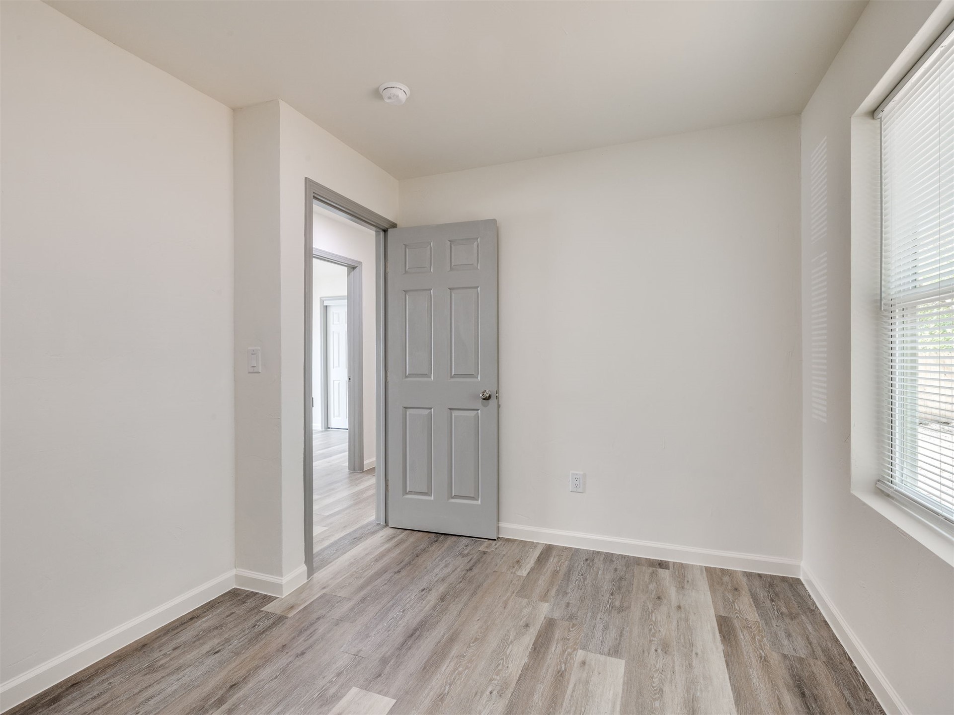 331 W 49th Street N Property Photo 40