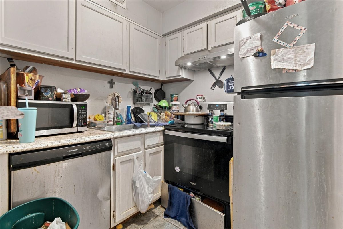 6639 S Victor Avenue #g306 Property Photo 4