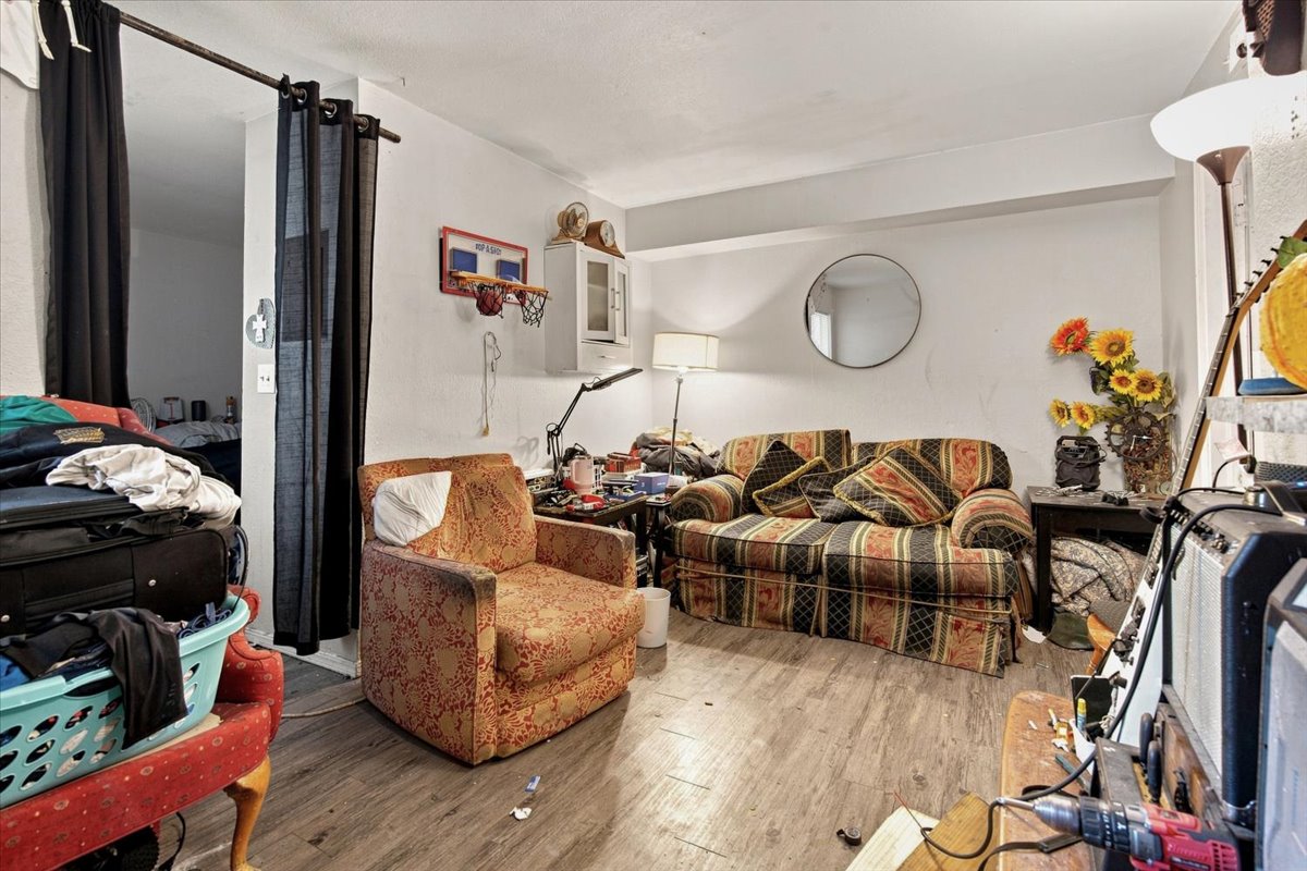6639 S Victor Avenue #g306 Property Photo 5