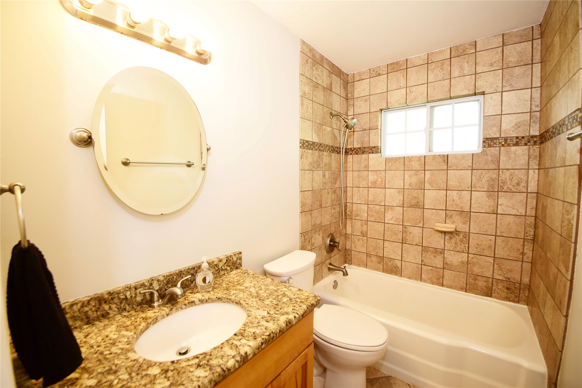 10 S 106th East Place Property Photo 11