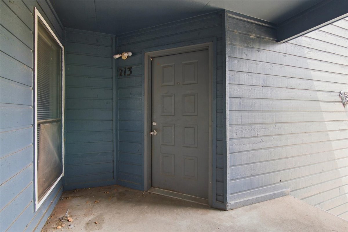 6737 S Peoria Avenue #a213 Property Photo 2