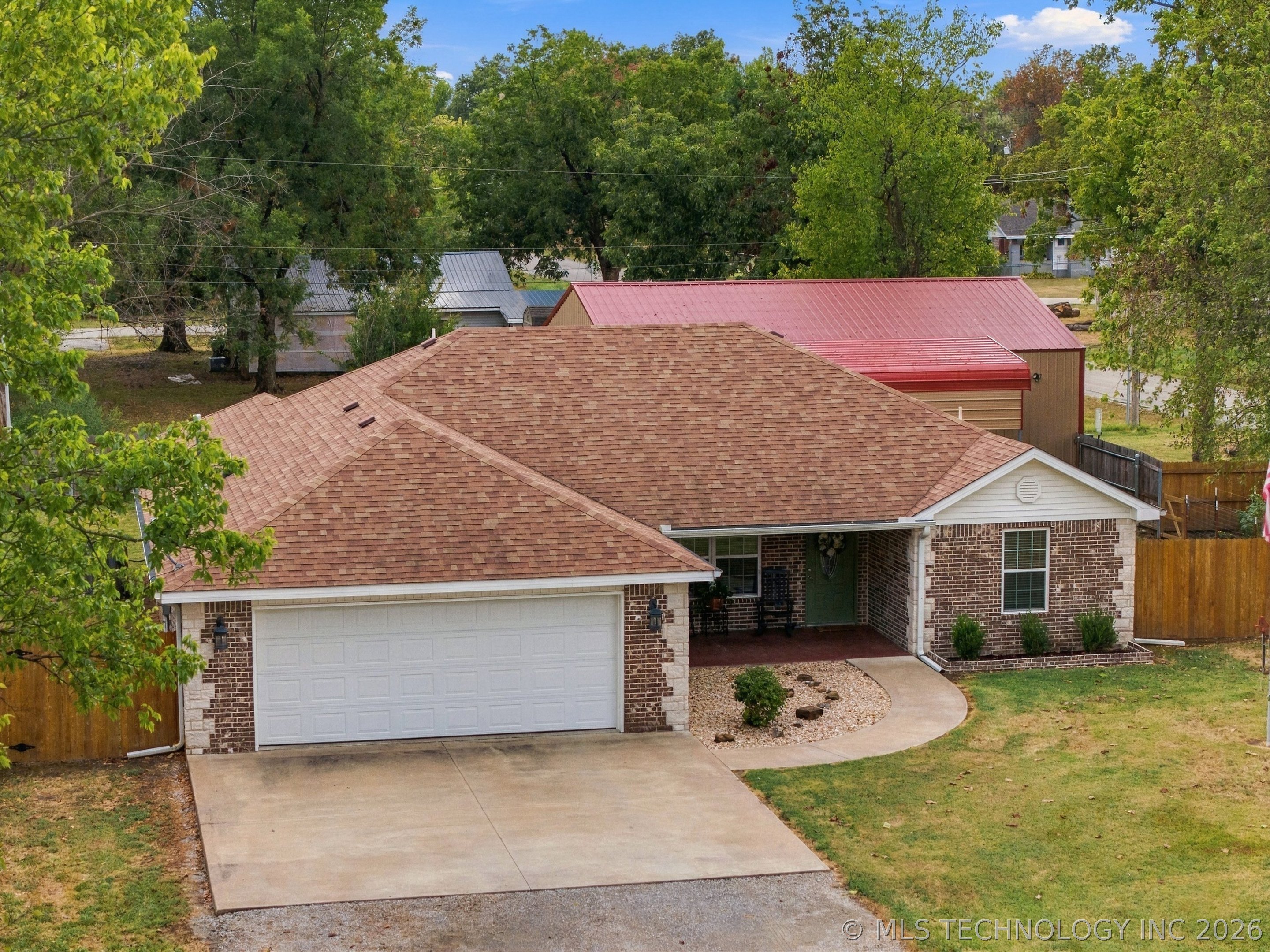 440 7th Street W Property Photo 1