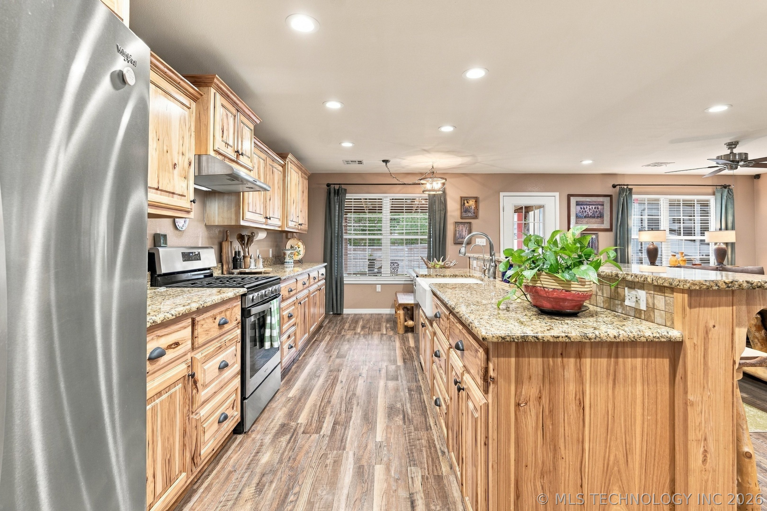 440 7th Street W Property Photo 12