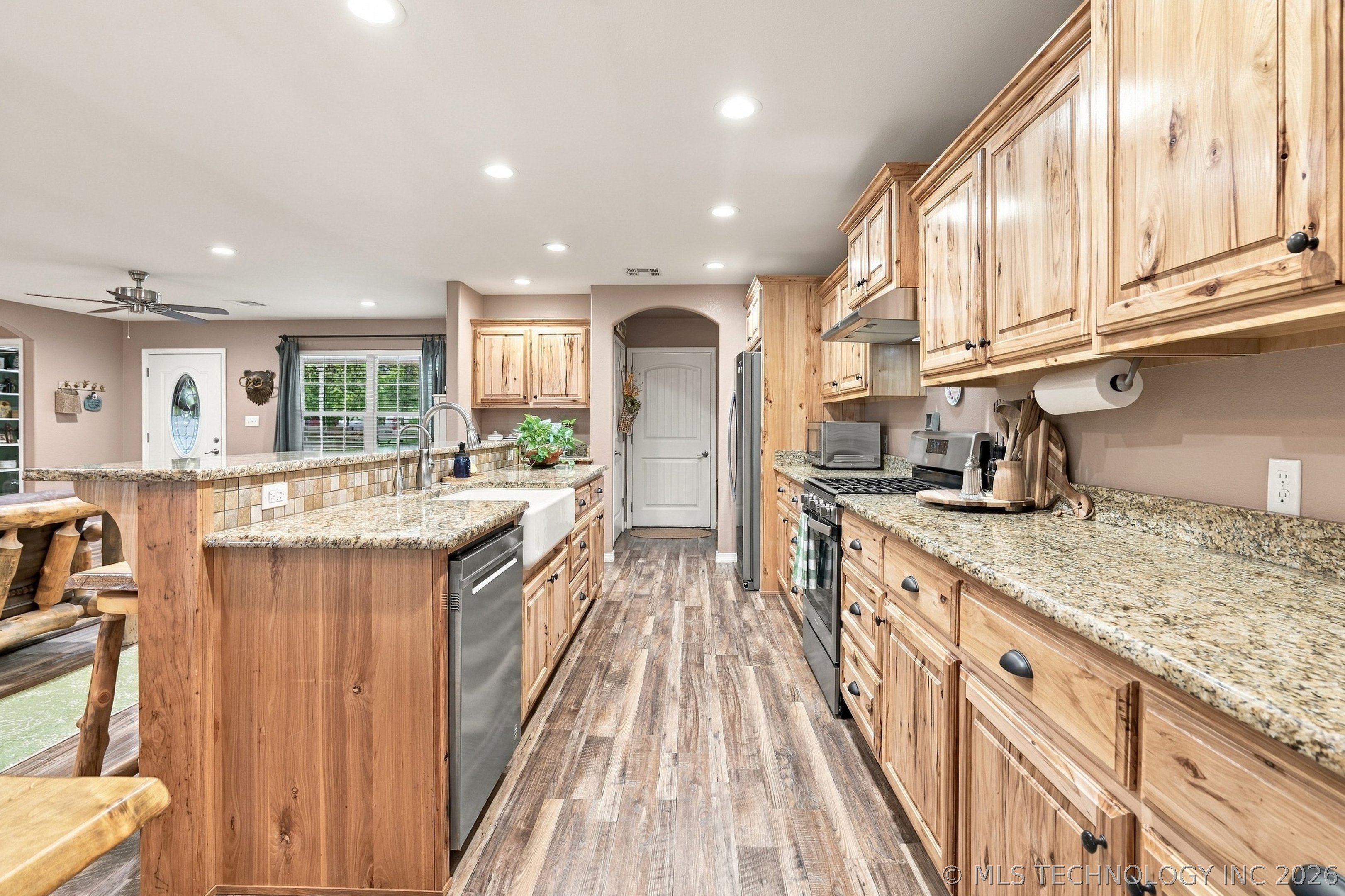 440 7th Street W Property Photo 15
