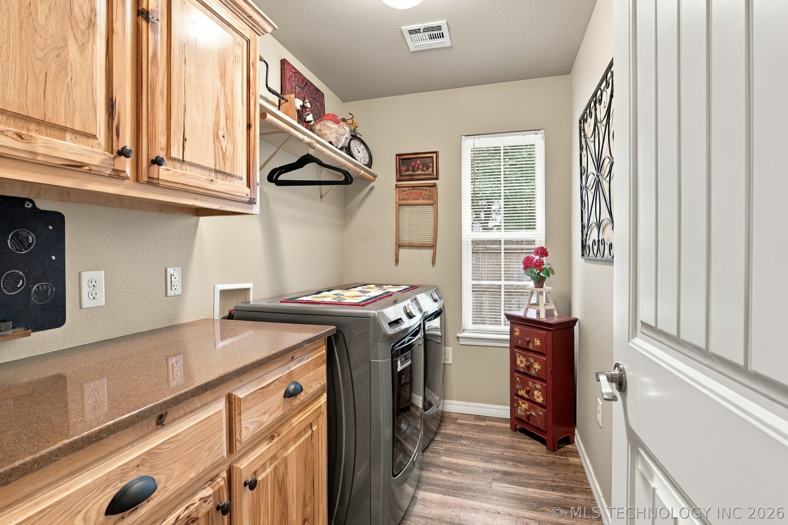 440 7th Street W Property Photo 26