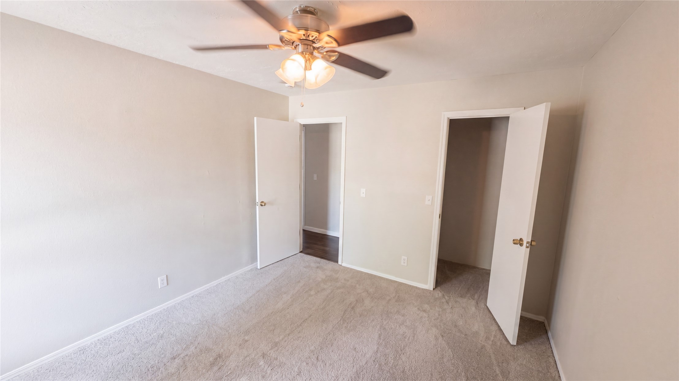 1409 S Walnut Avenue Property Photo 14