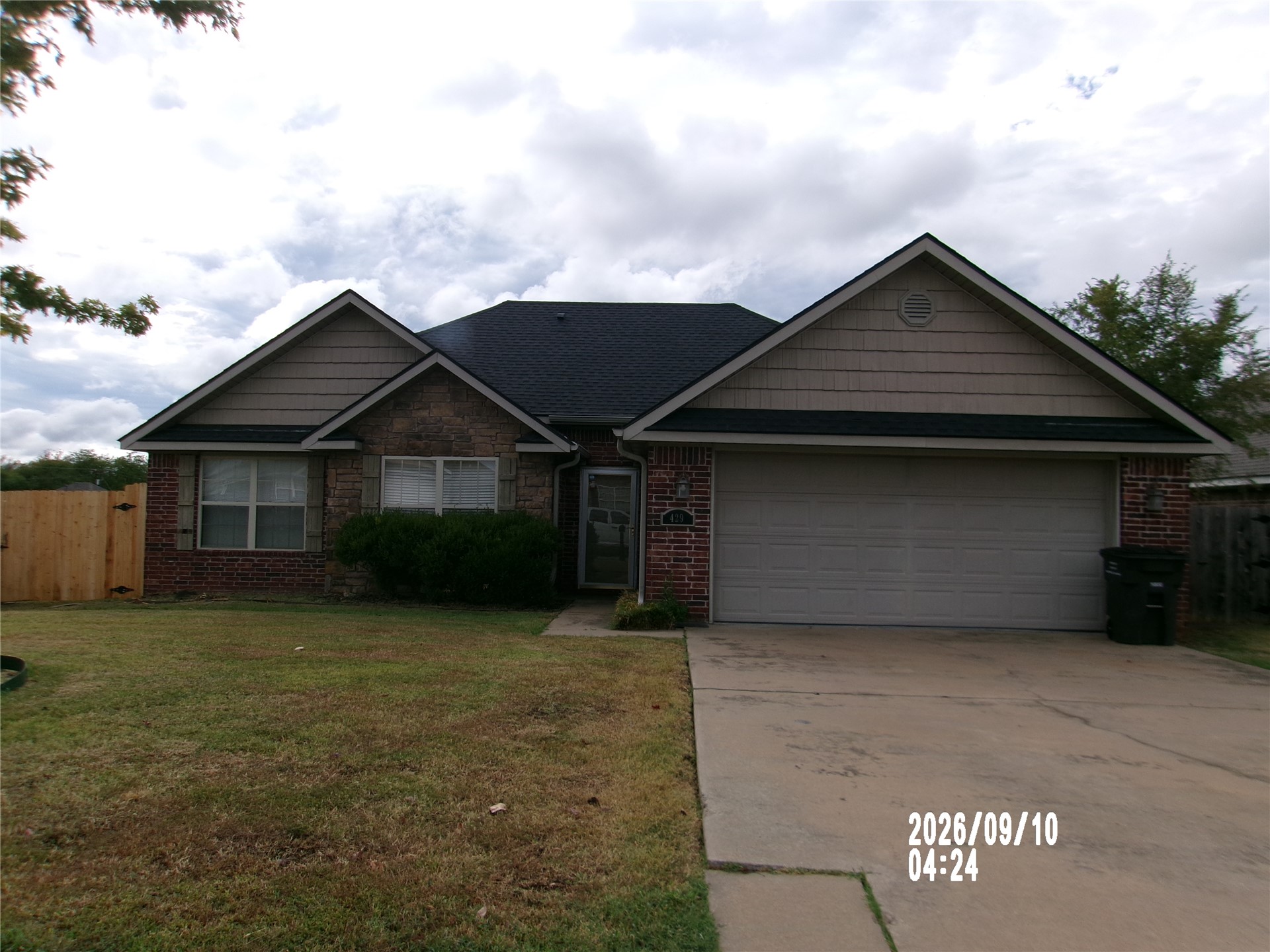 429 Debell Avenue Property Photo 1