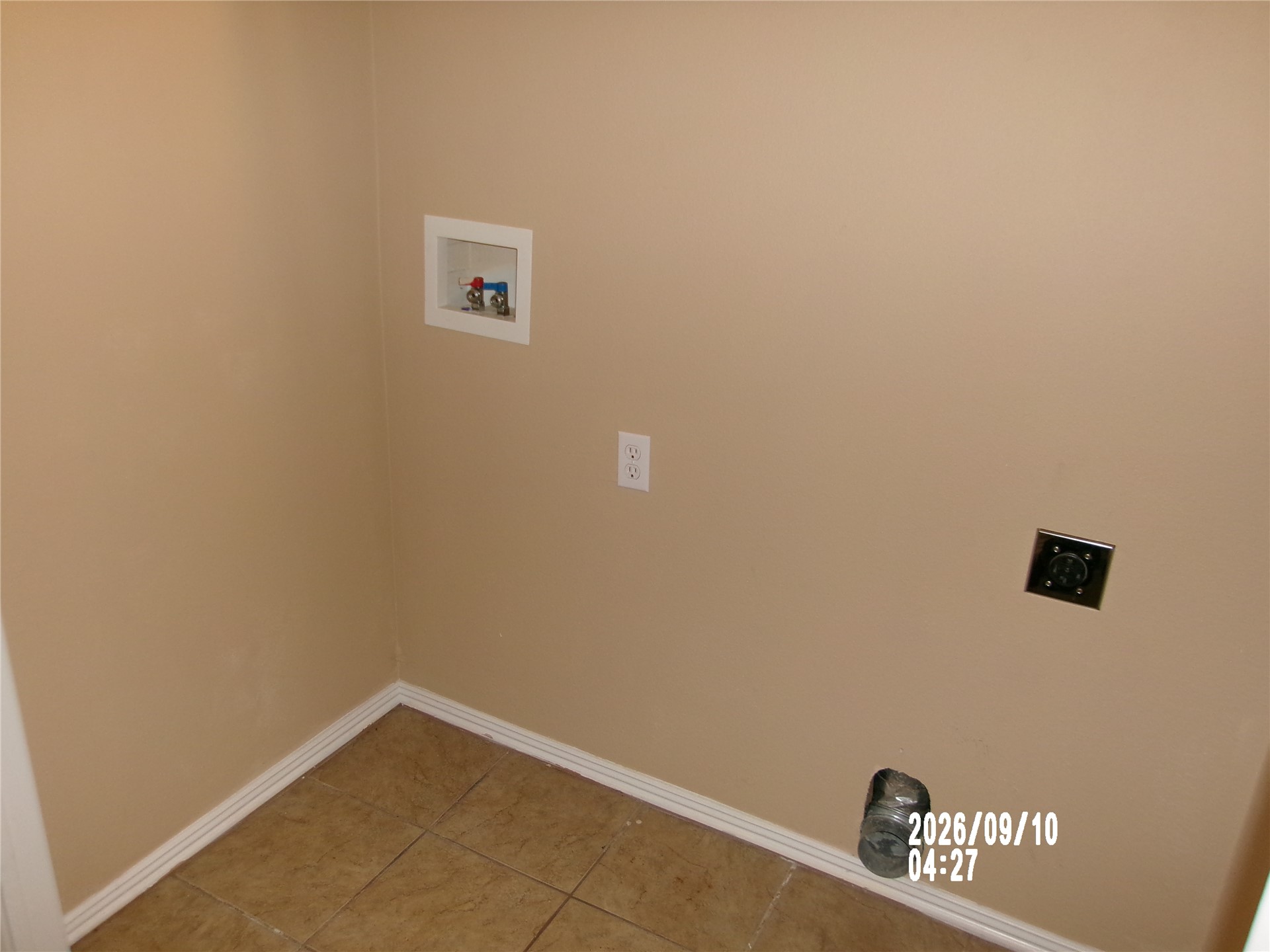 429 Debell Avenue Property Photo 4