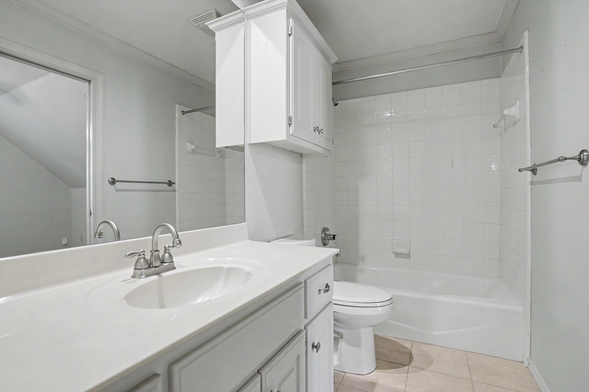 10612 S Fulton Avenue S Property Photo 9