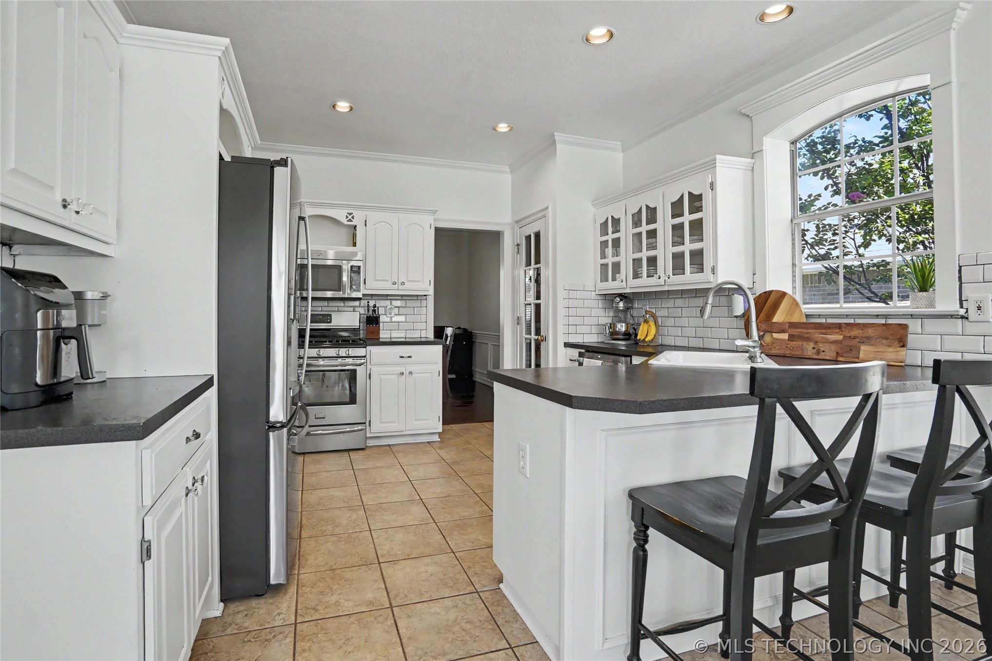 3701 N Oak Avenue Property Photo 13
