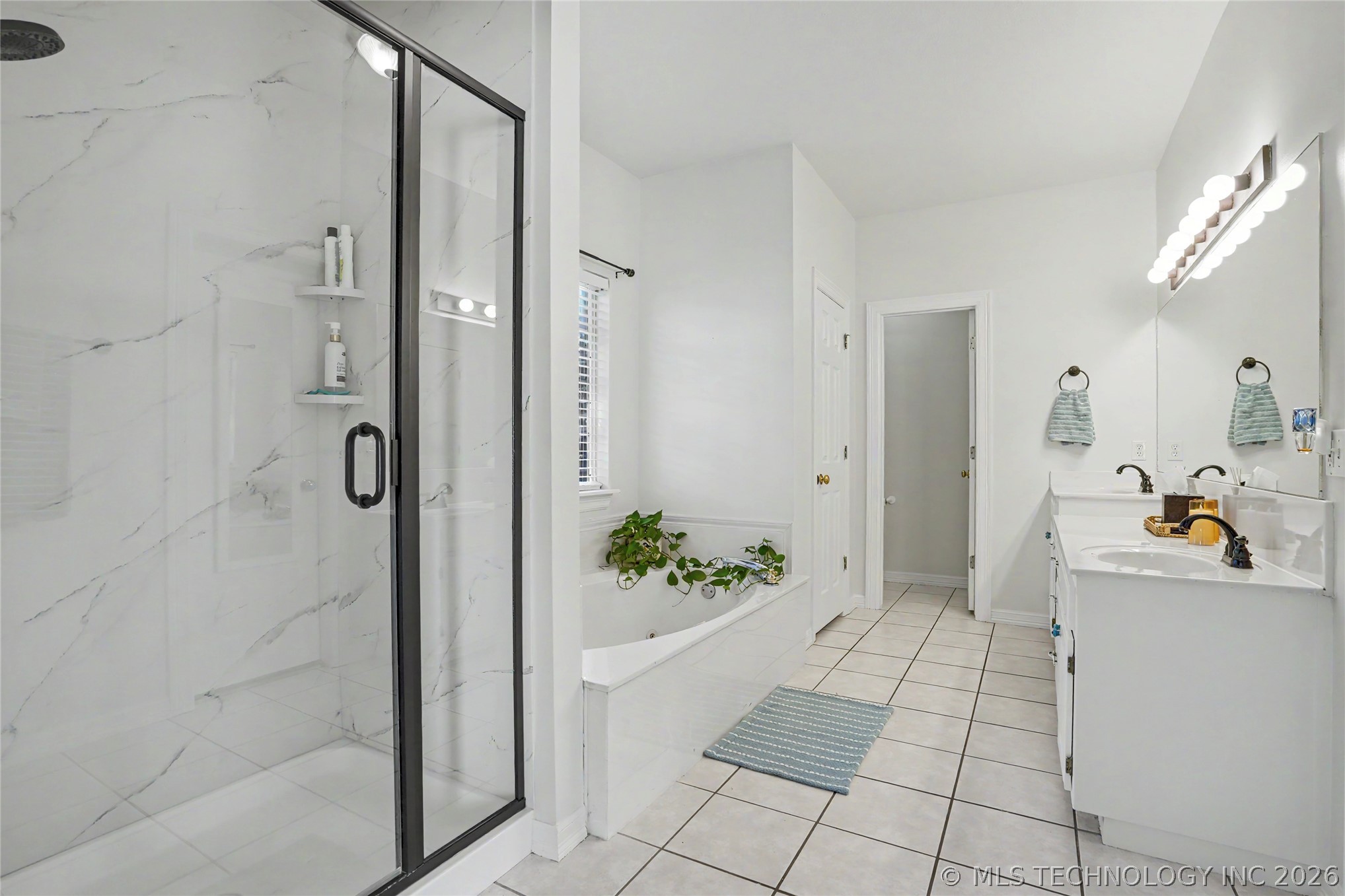 3701 N Oak Avenue Property Photo 18