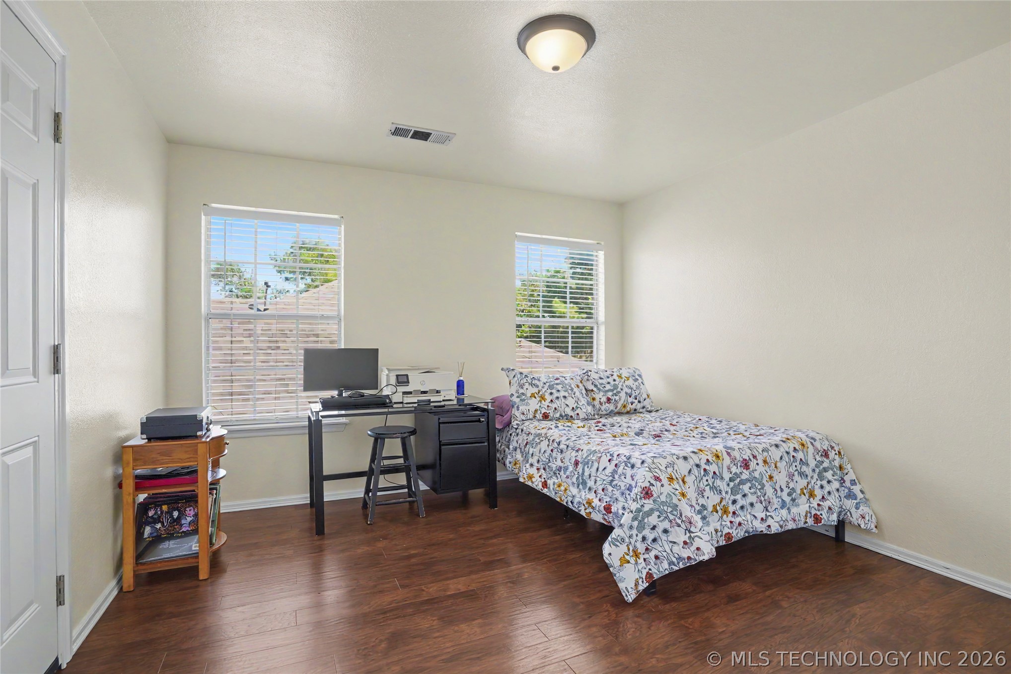 3701 N Oak Avenue Property Photo 24