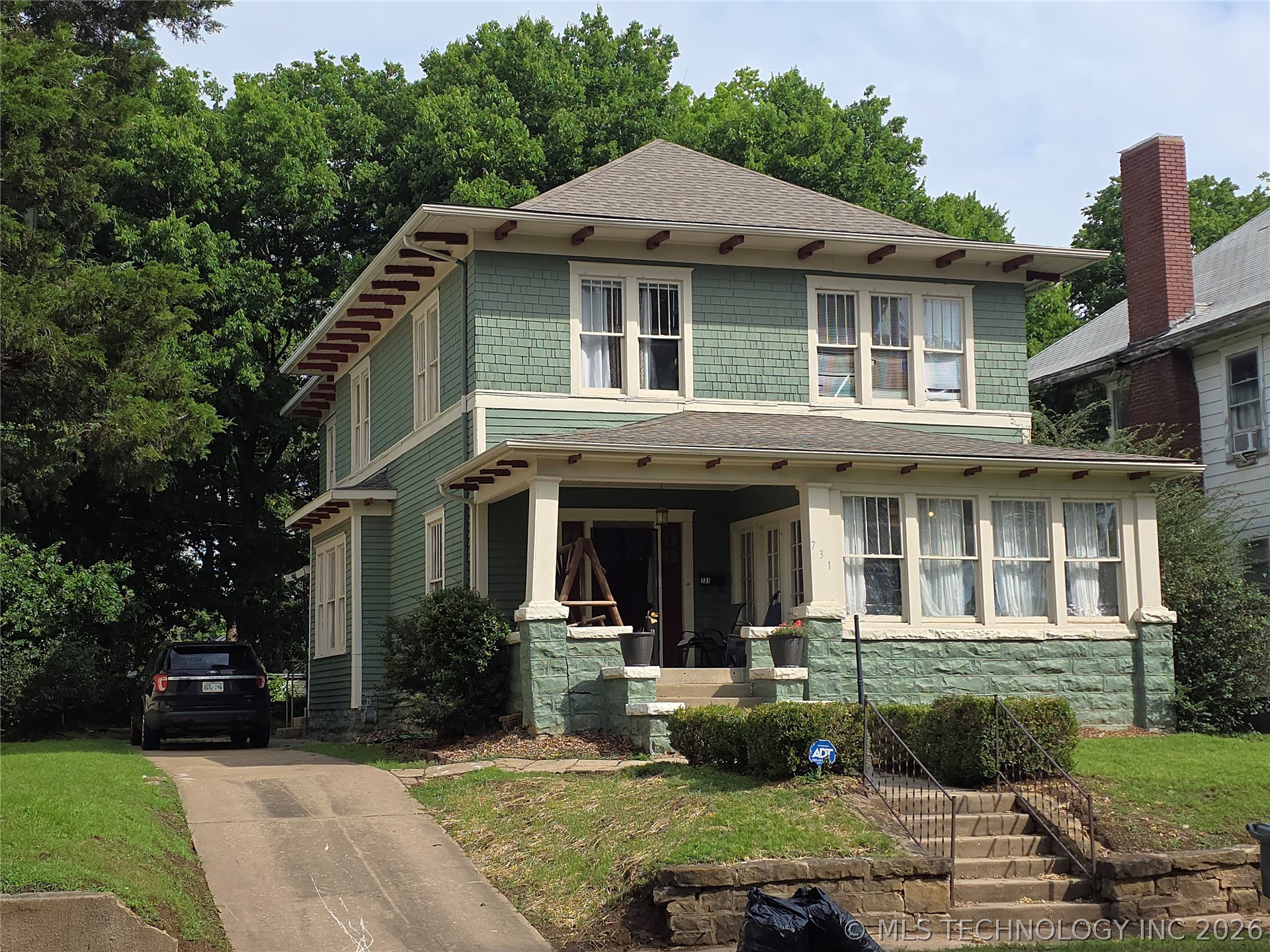 731 Terrace Boulevard S Property Photo 1