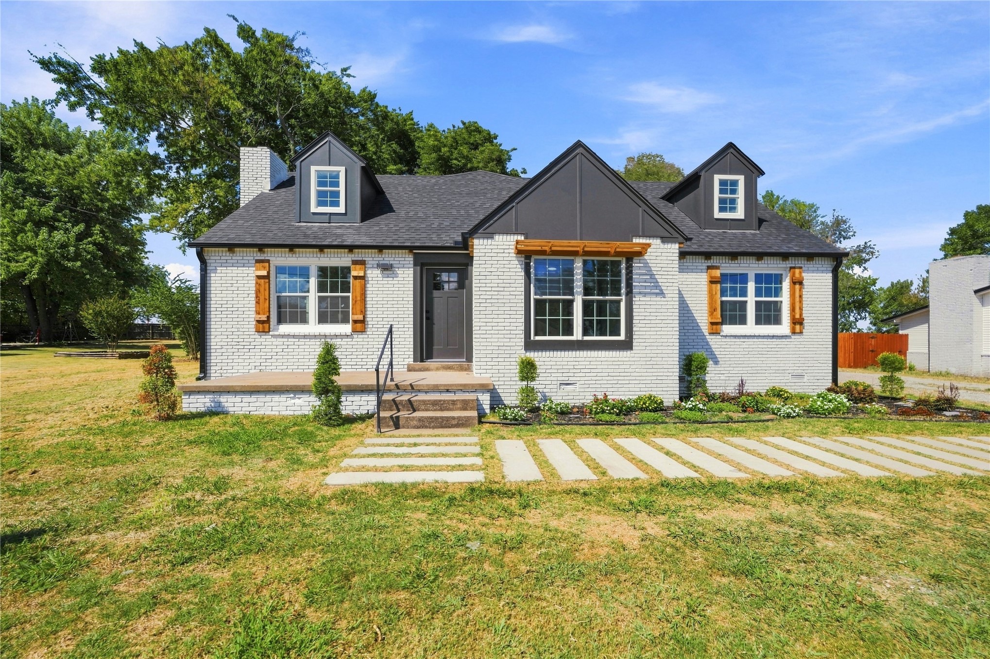 2633511 Property Photo 1