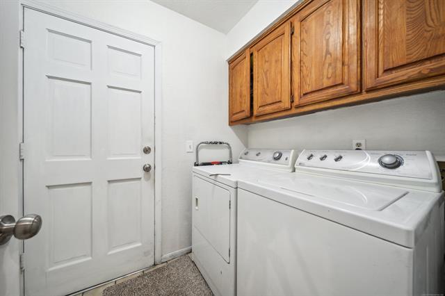 9520 S Lakewood Avenue Property Photo 32