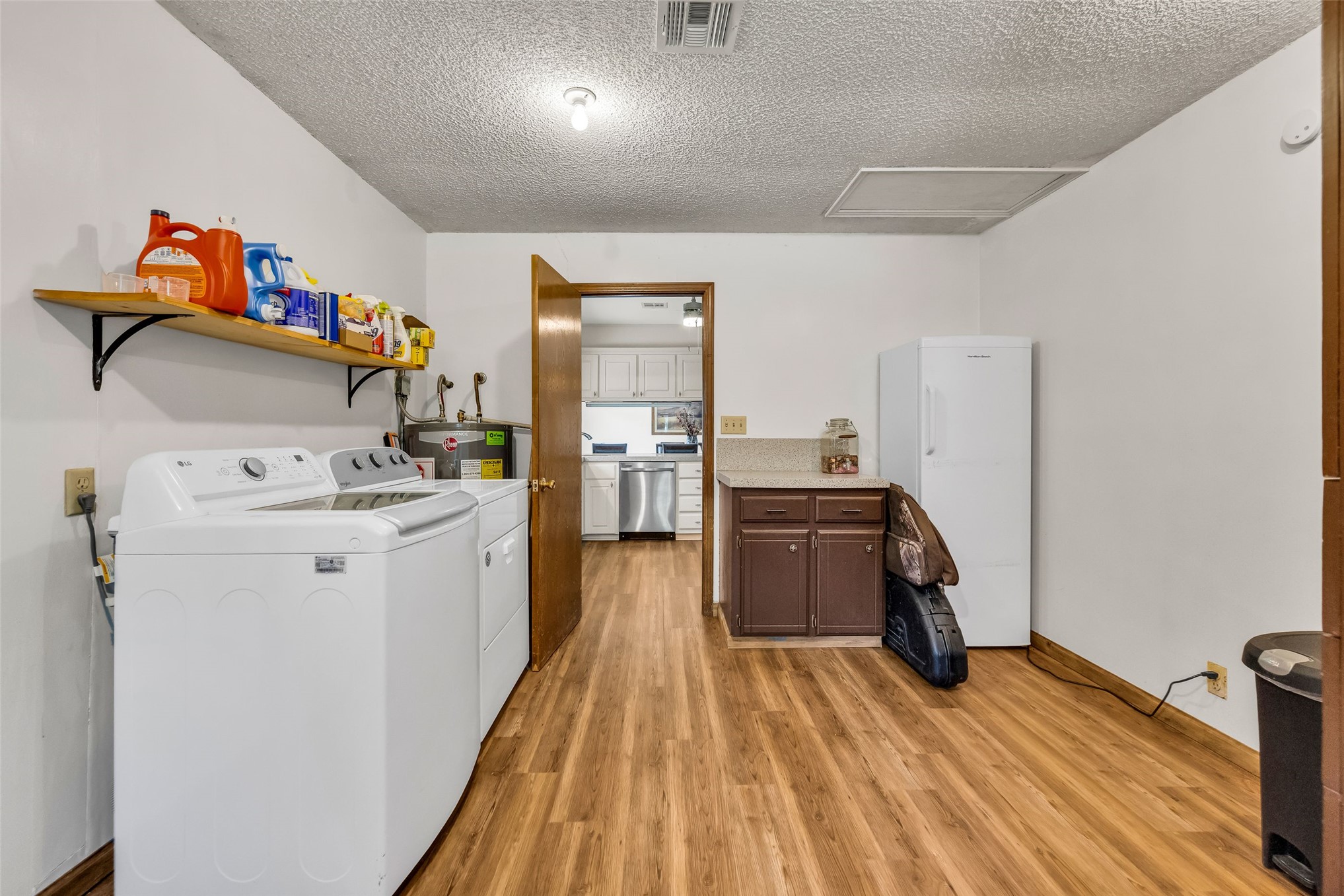 14957 N 68th West Avenue Property Photo 10
