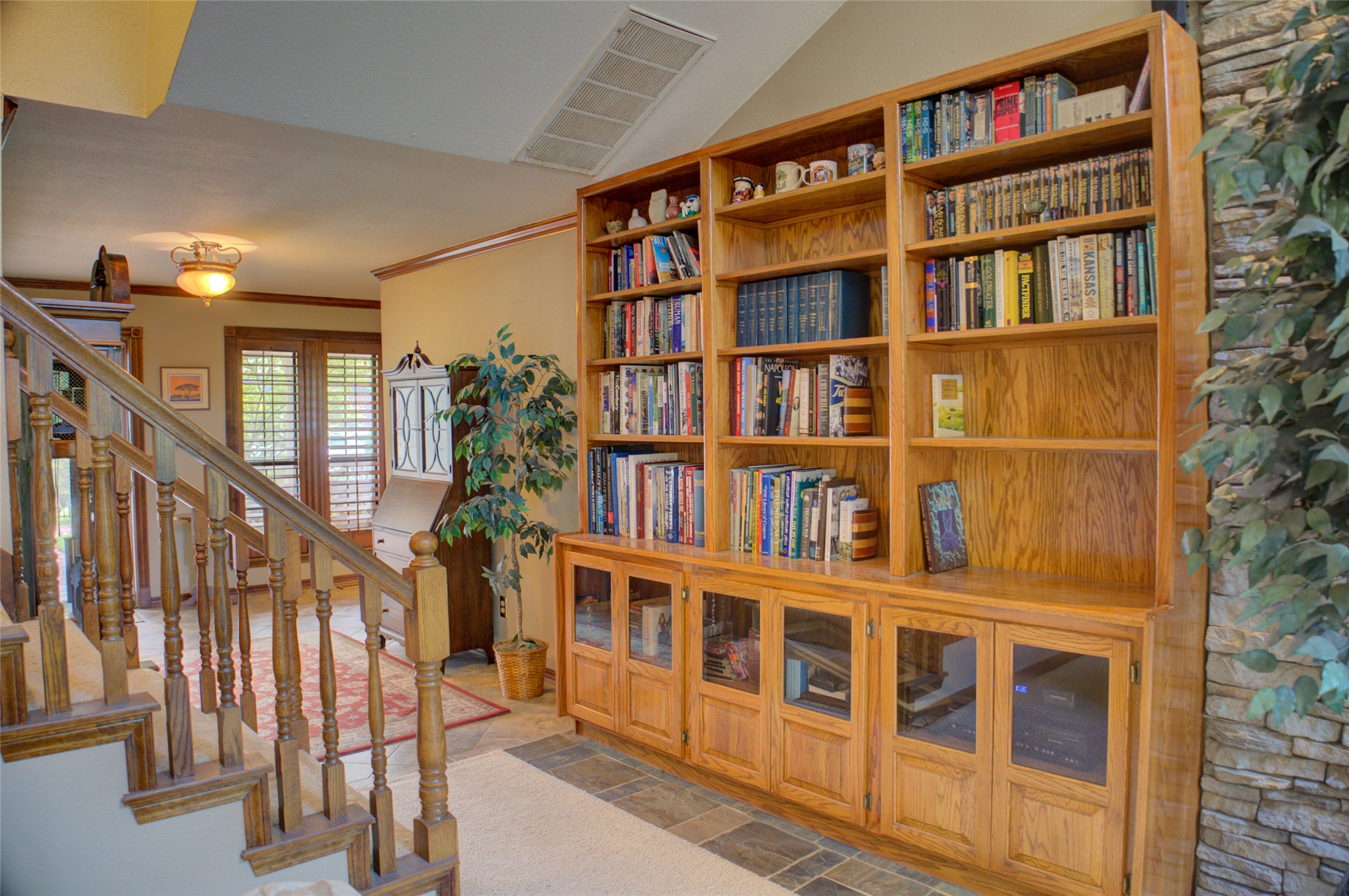 8110 Jamestown Avenue Property Photo 12