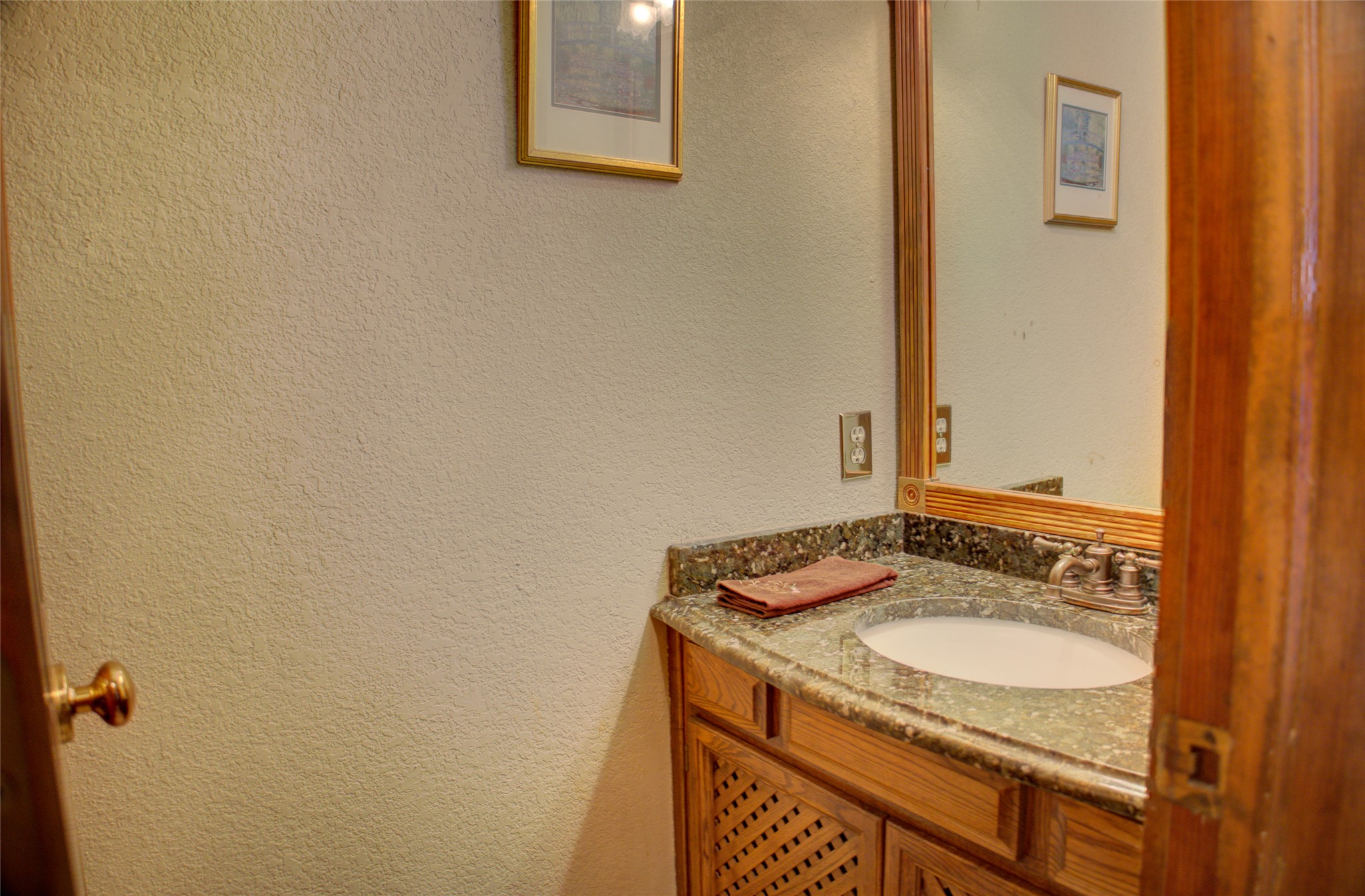 8110 Jamestown Avenue Property Photo 16