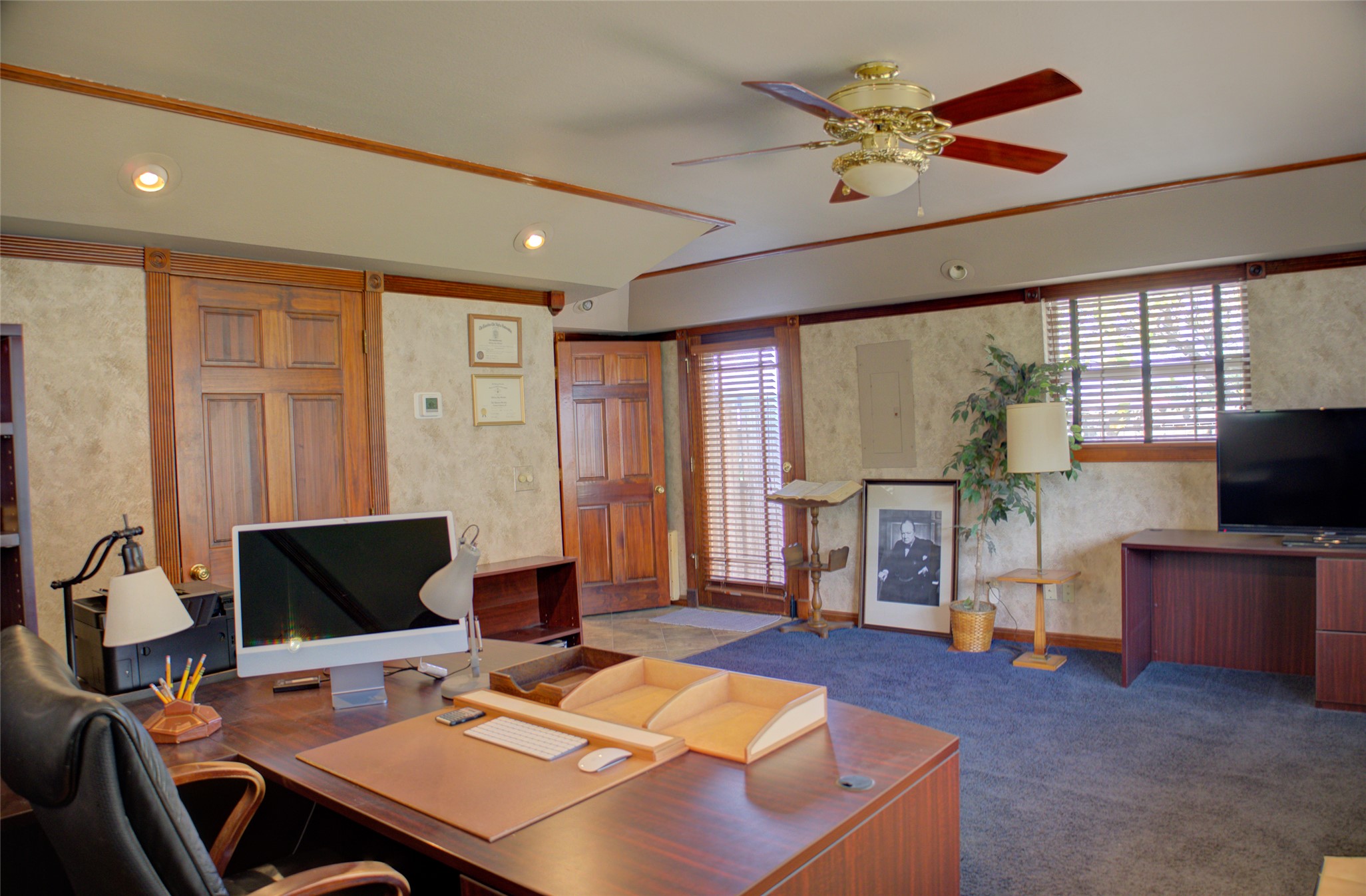 8110 Jamestown Avenue Property Photo 32