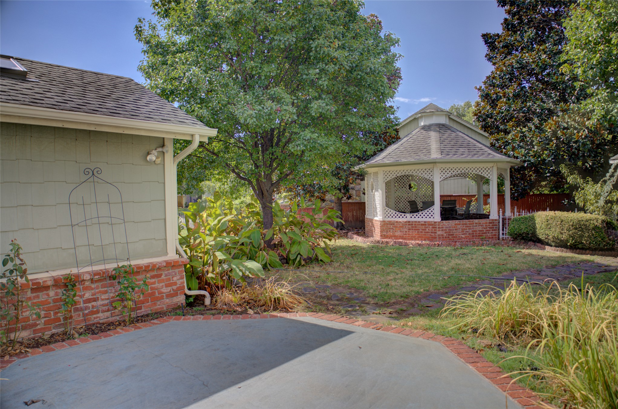 8110 Jamestown Avenue Property Photo 79